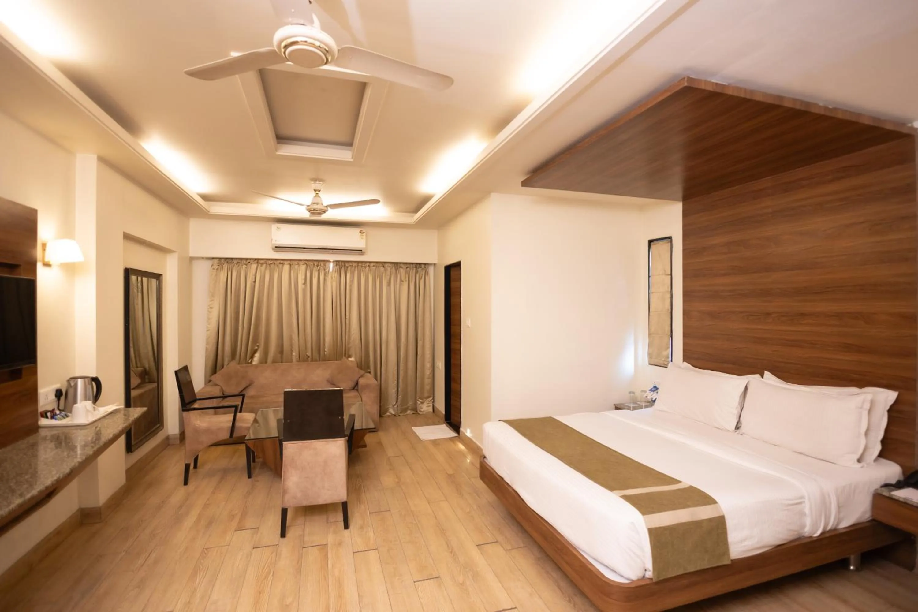 Bed in Kyriad Hotel Indore by OTHPL