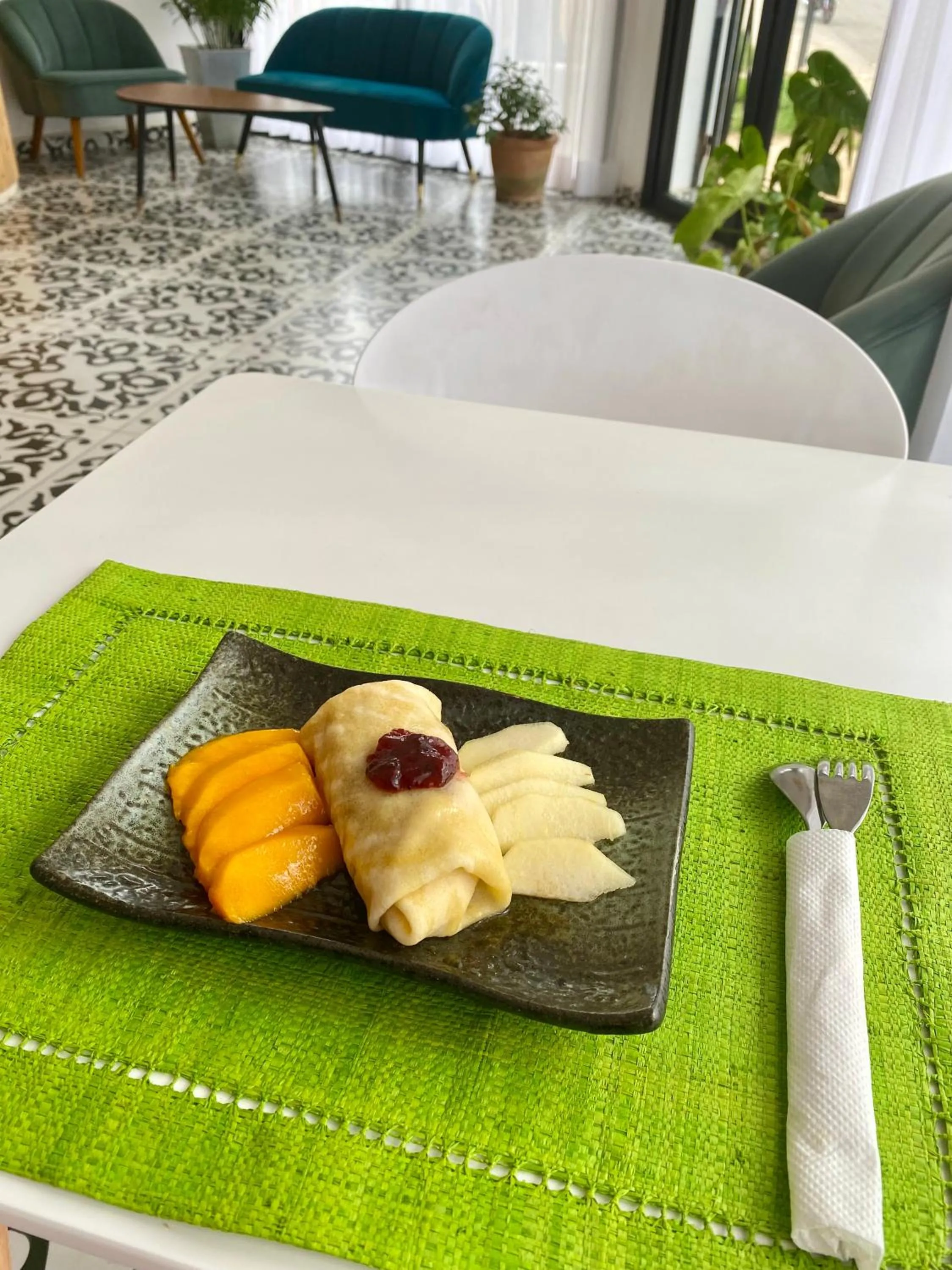 Food in Hôtel ESCALE - Aéroport Ivato