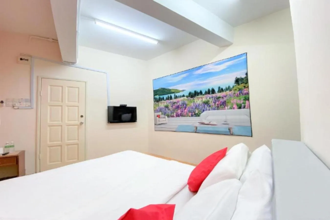 Bed in B Hotel Penang