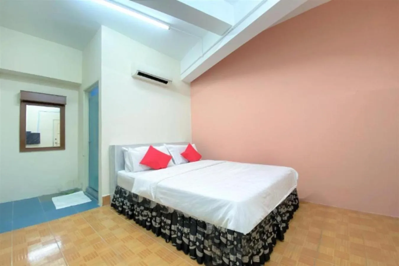 Bed in B Hotel Penang