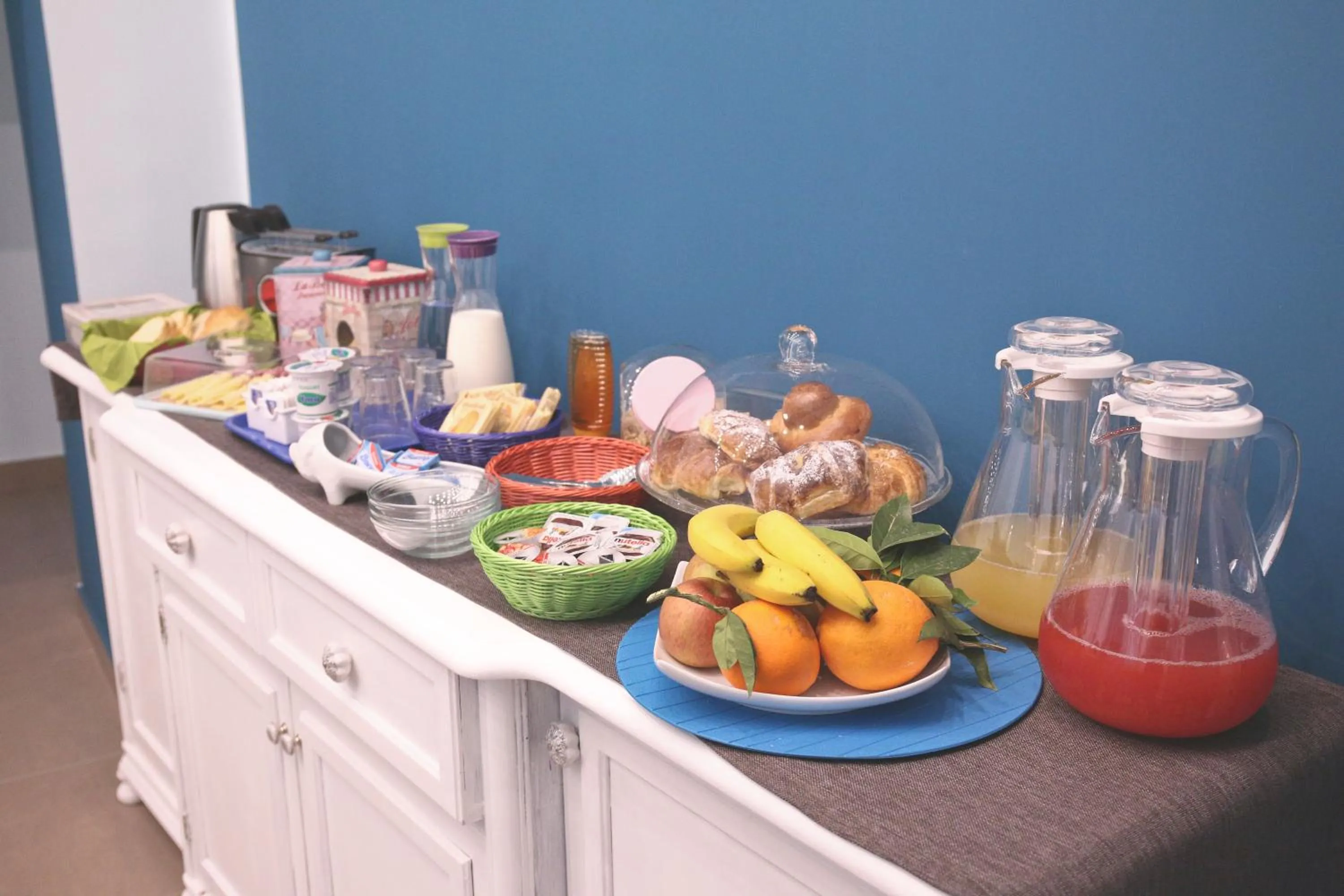 Continental breakfast in La Baia Di Partenope