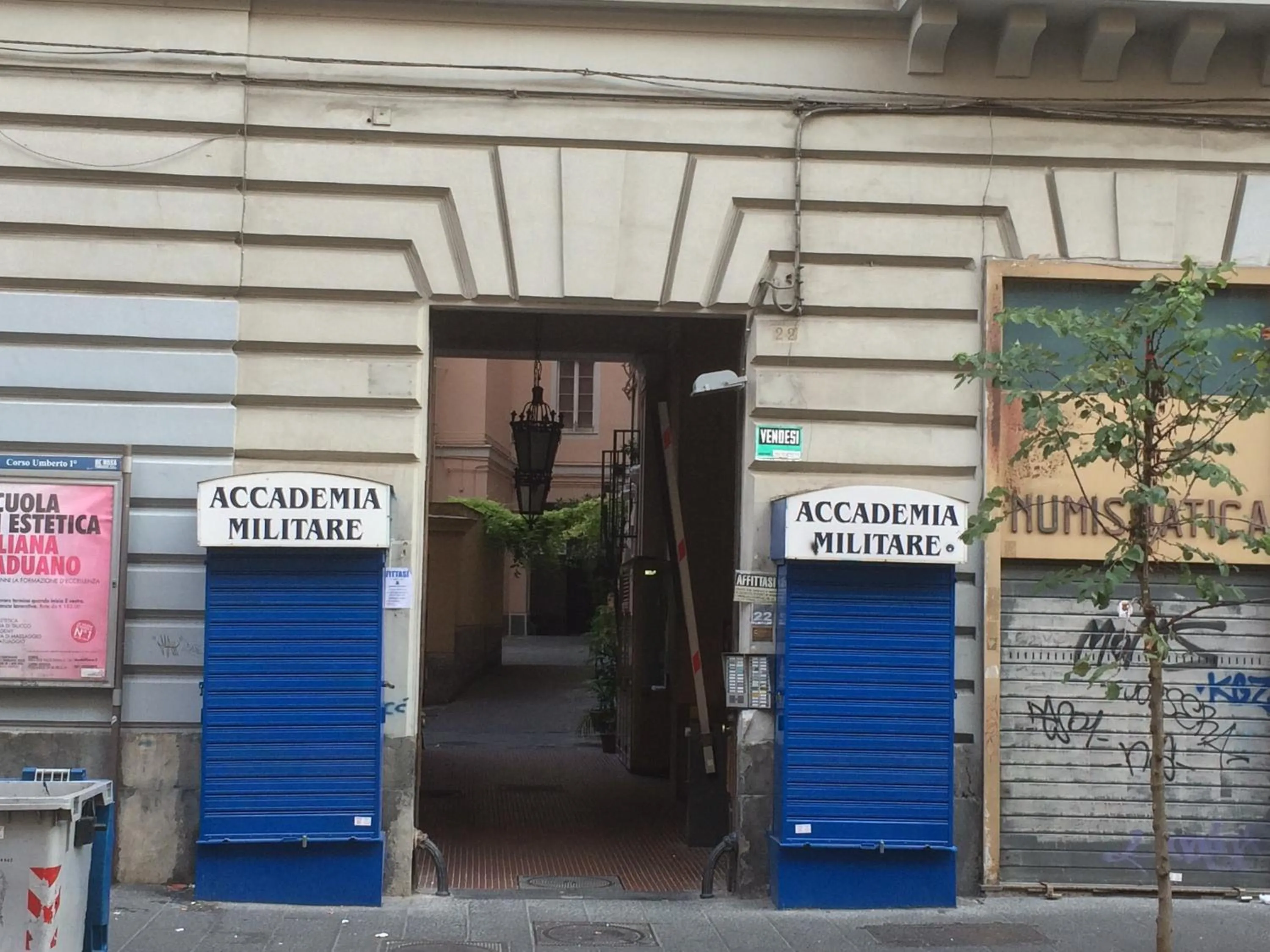 Property building in La Baia Di Partenope