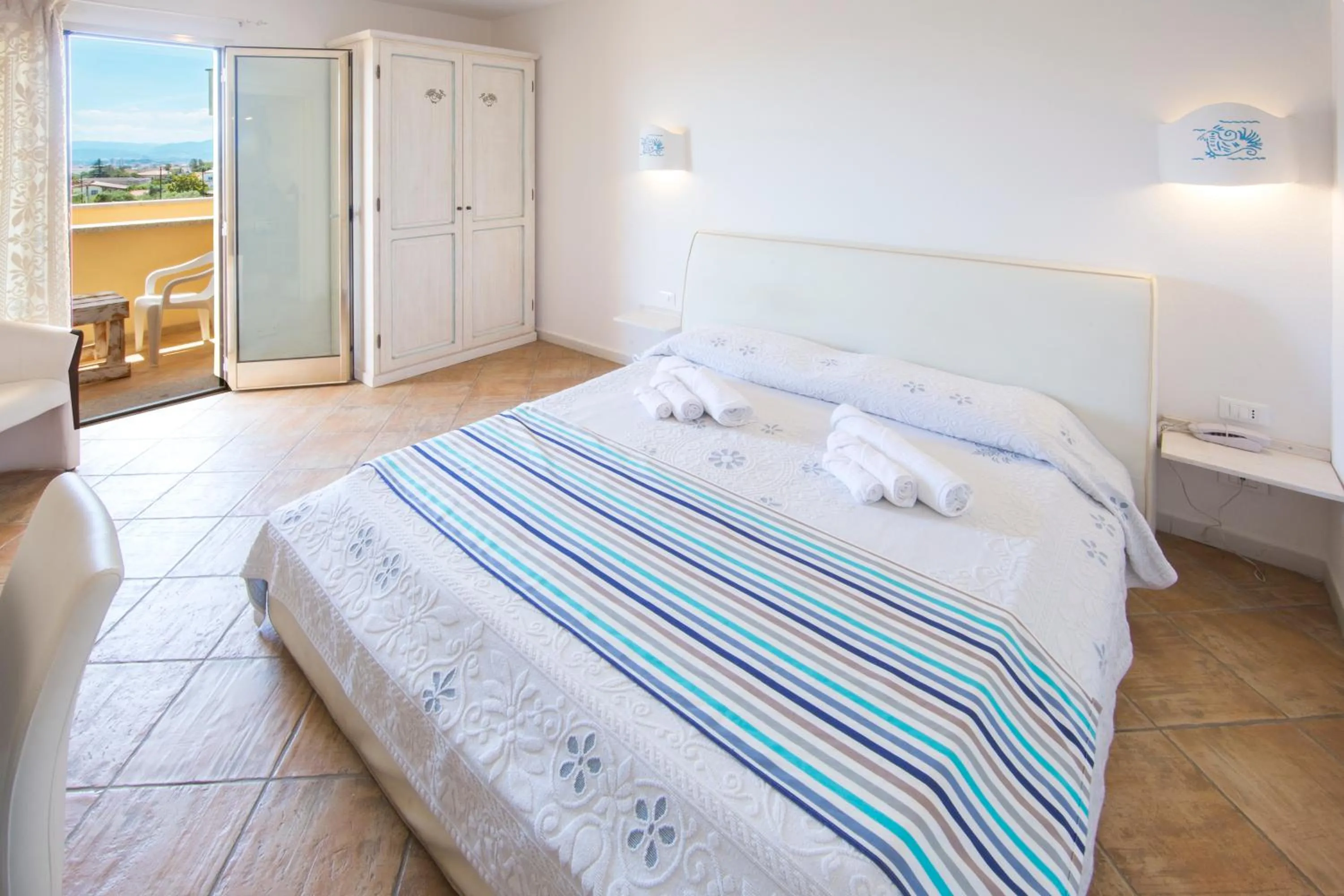 Photo of the whole room, Bed in Olbia City Hotel & Spa