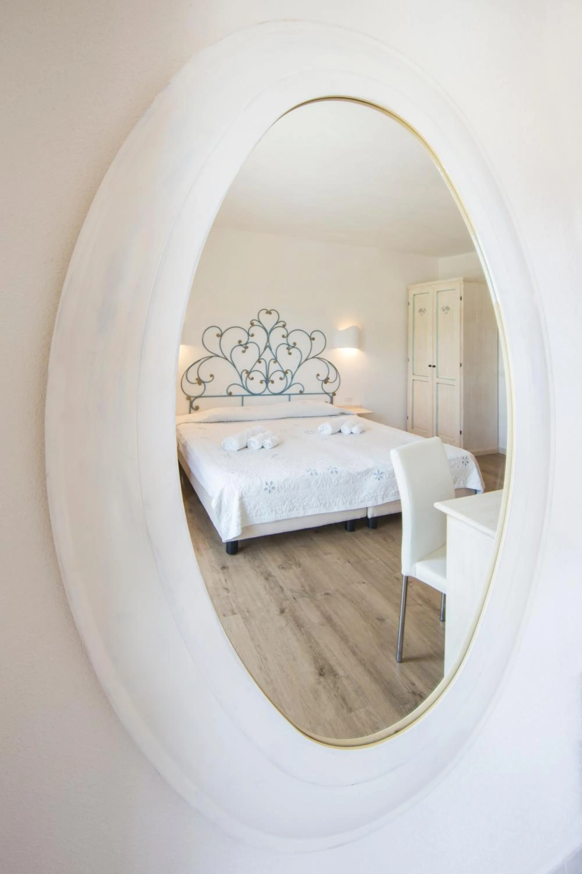 Photo of the whole room, Bed in Olbia City Hotel & Spa