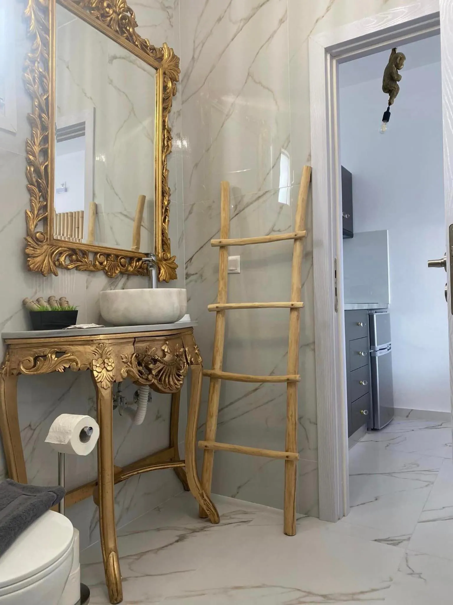 Bathroom in Mykonos Secret Spot