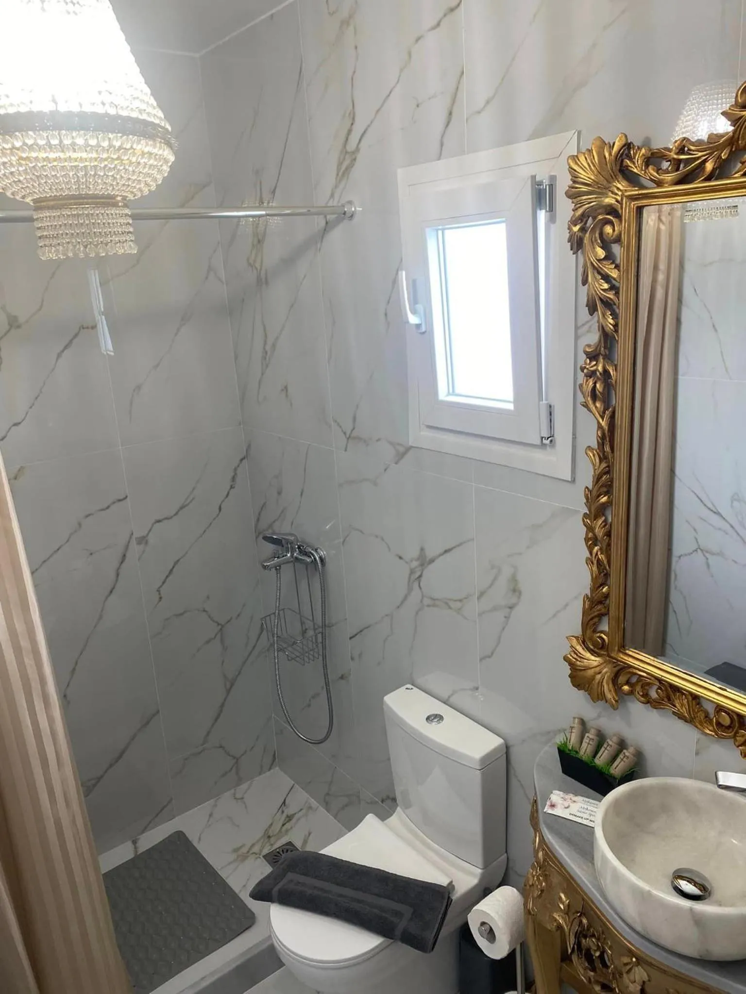 Bathroom in Mykonos Secret Spot