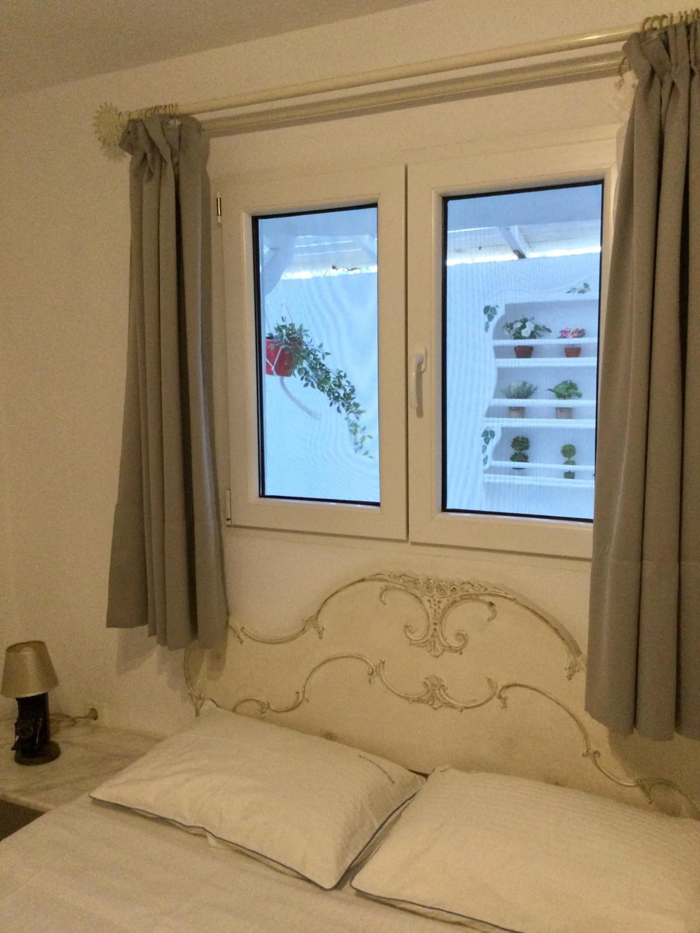 Bedroom, Bed in Mykonos Secret Spot