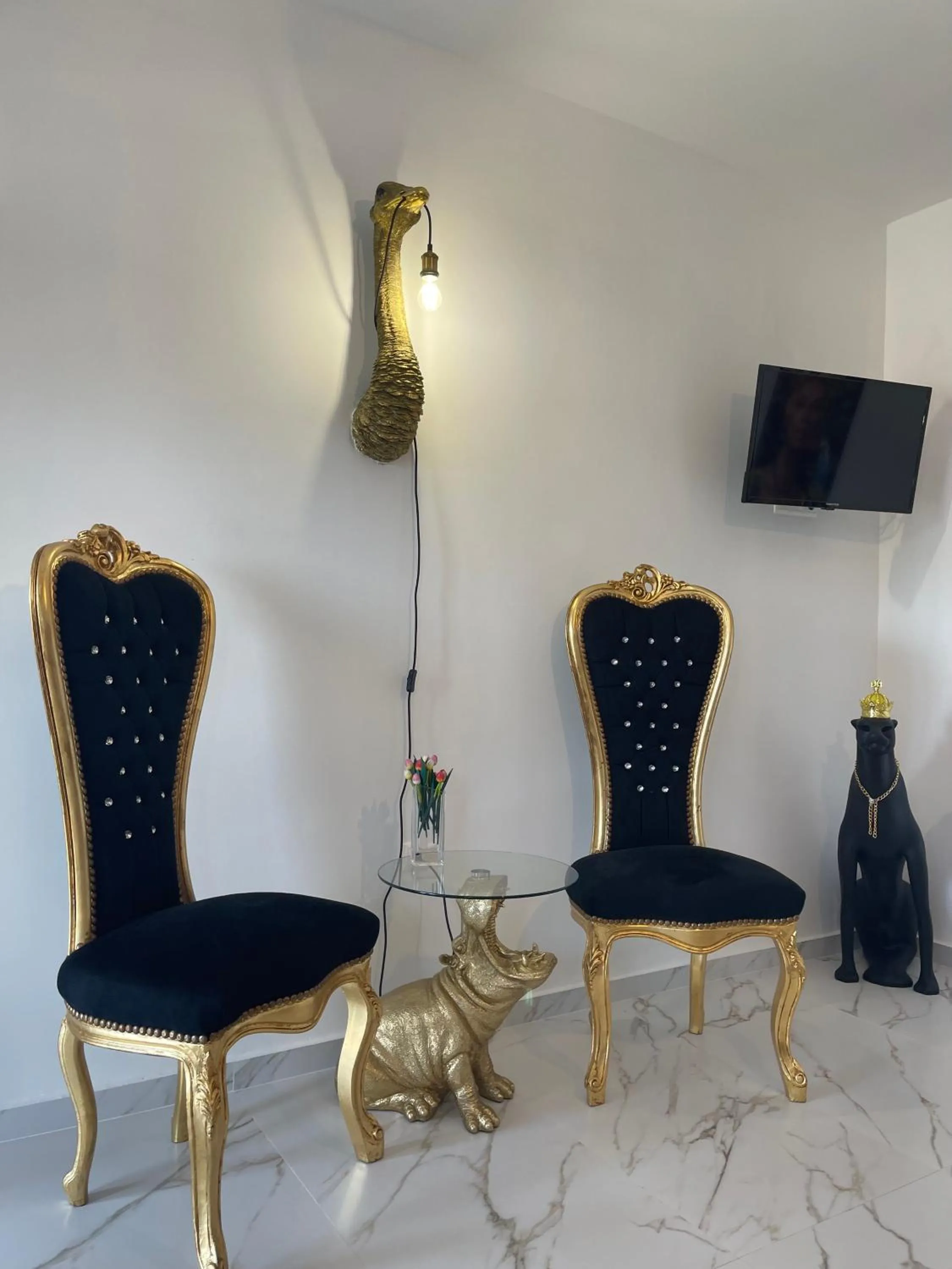 Decorative detail in Mykonos Secret Spot