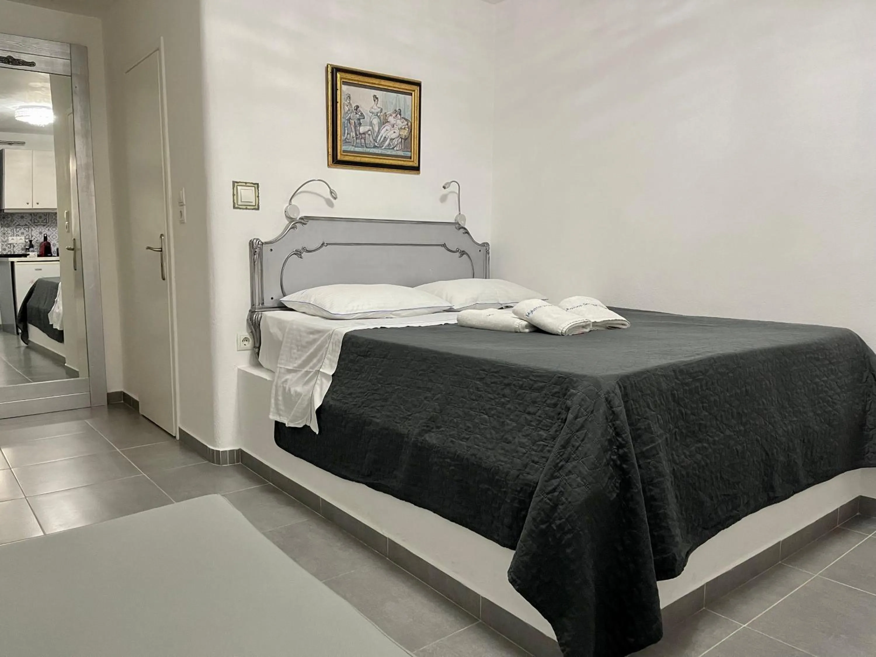 Bed in Mykonos Secret Spot