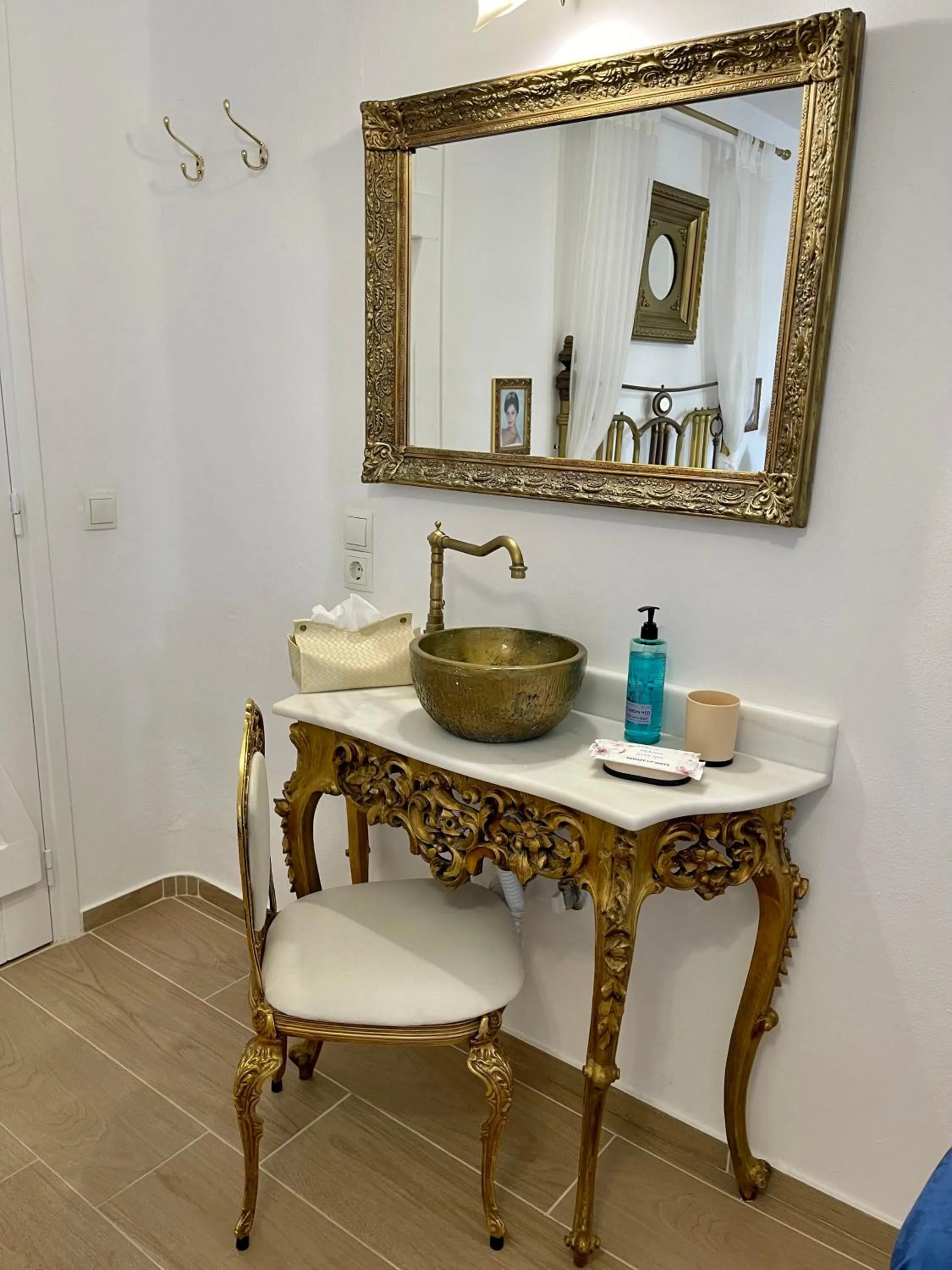 Bathroom in Mykonos Secret Spot
