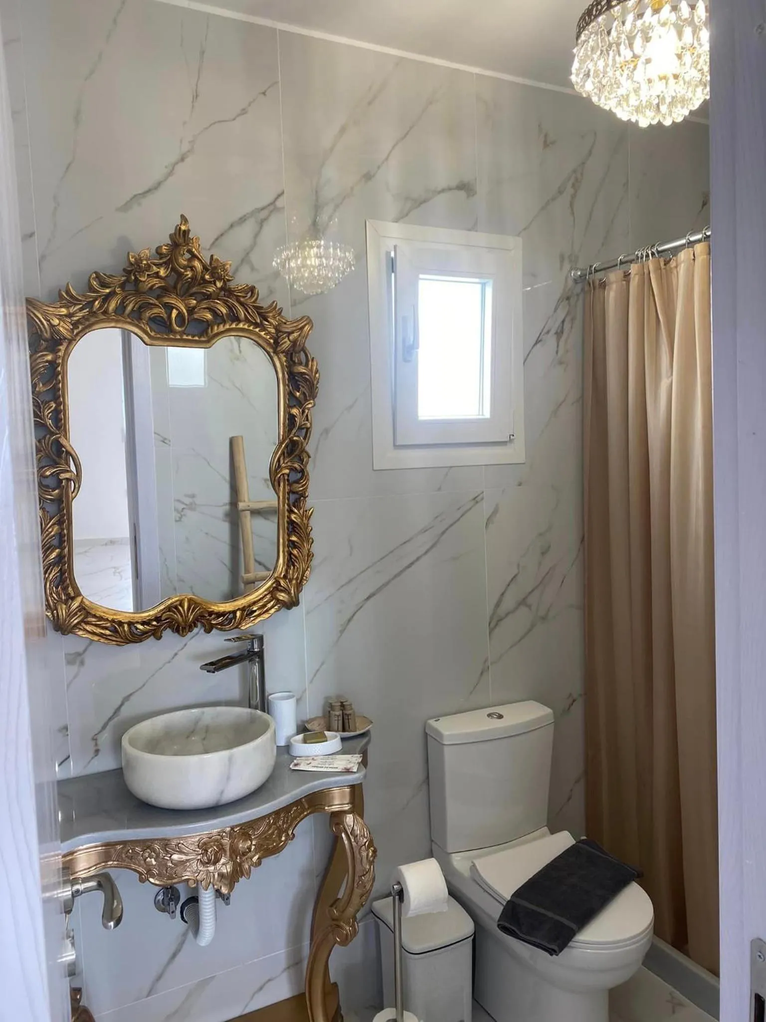 Bathroom in Mykonos Secret Spot