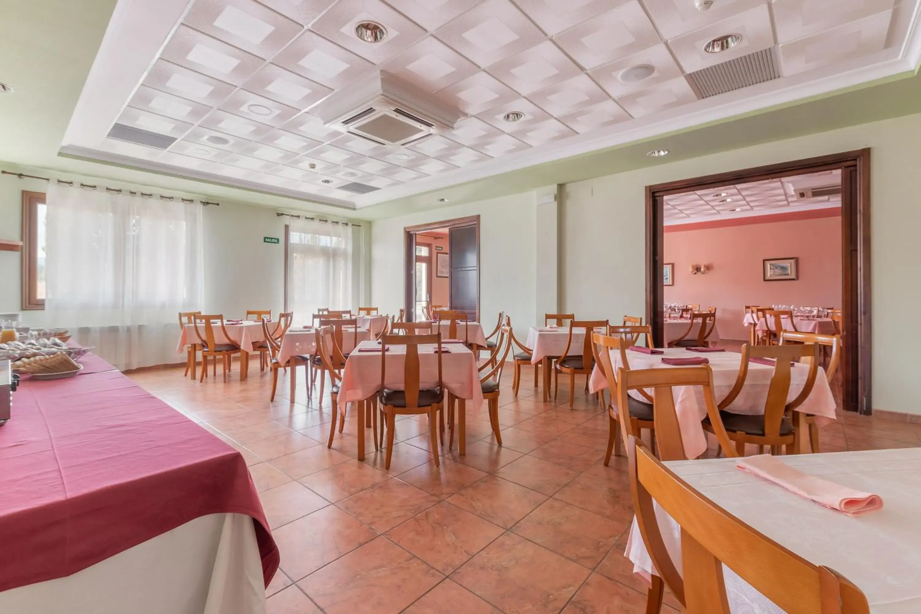 Restaurant/places to eat in Hotel Puerta de Javalambre Restaurant/places to eat in Hotel Puerta de Javalambre