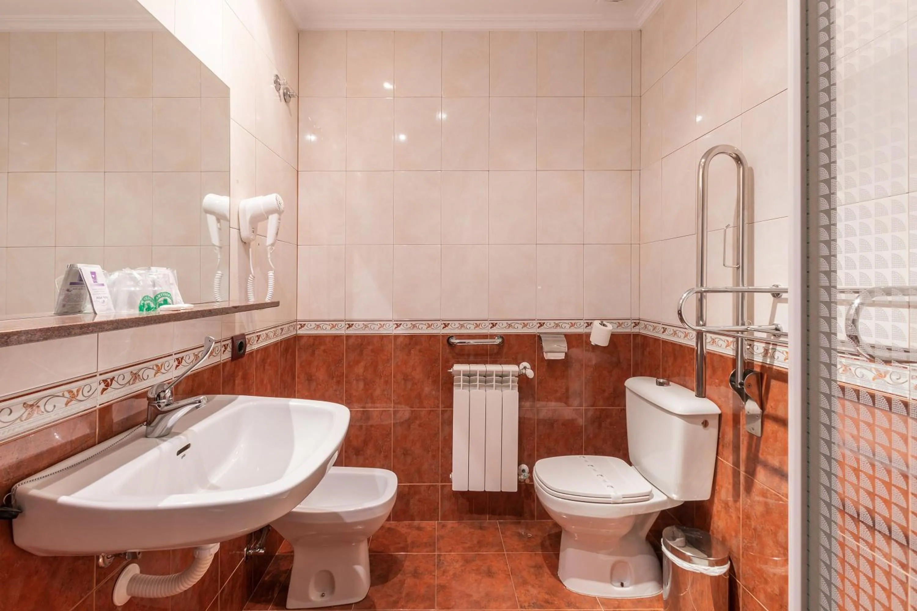 Bathroom in Hotel Puerta de Javalambre