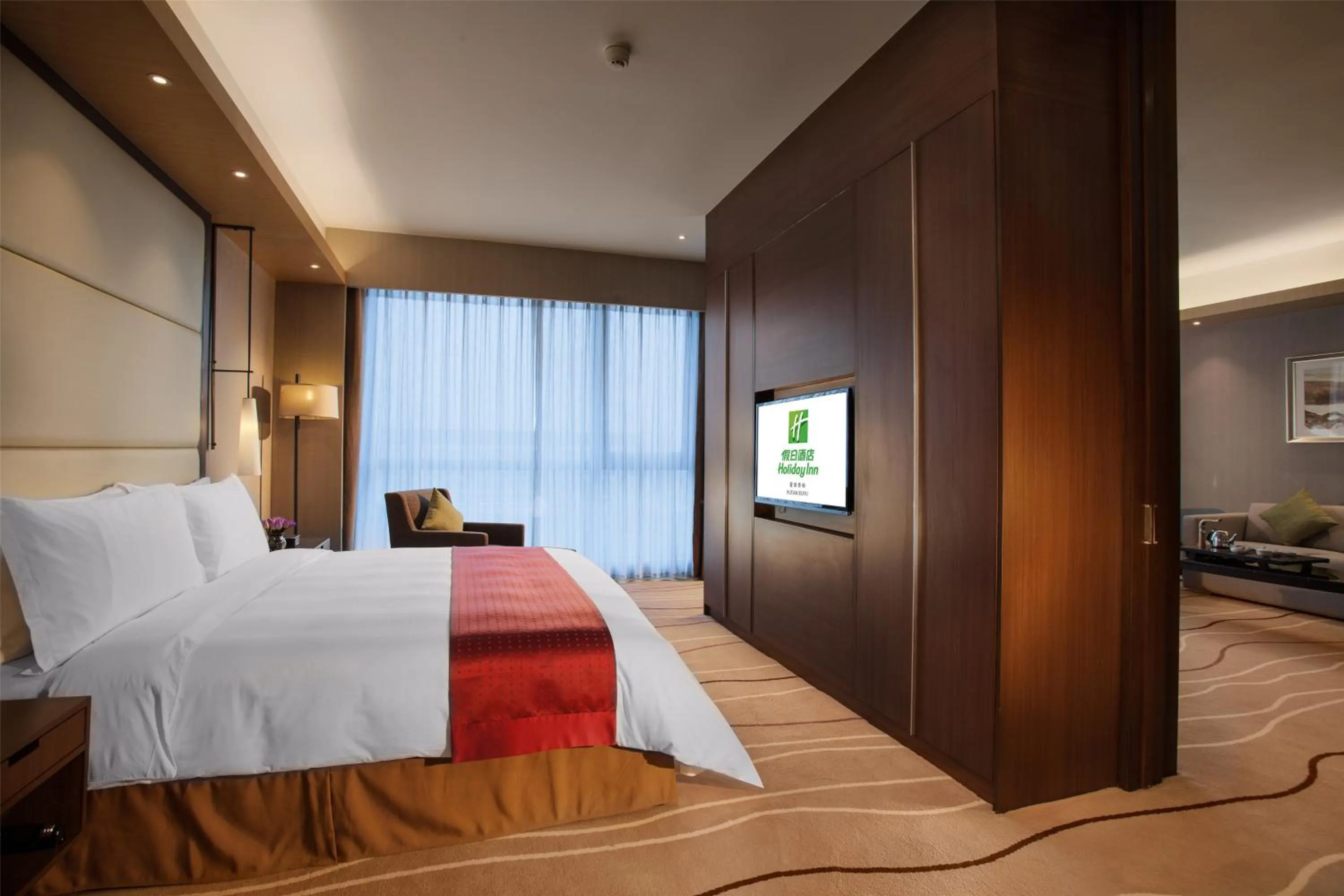 Photo of the whole room, Bed in Holiday Inn Putian Xiuyu by IHG