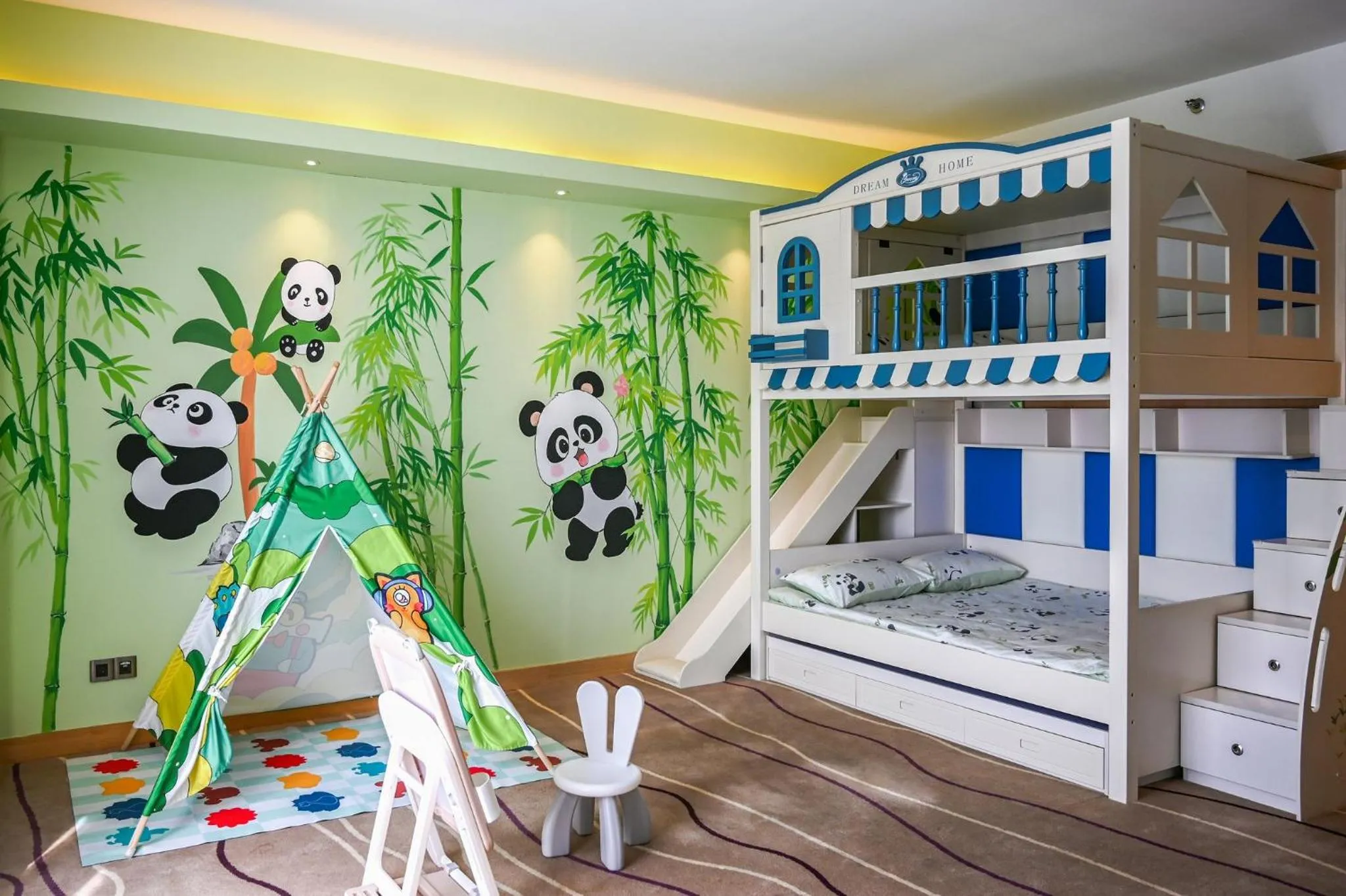 Bedroom in Holiday Inn Putian Xiuyu by IHG