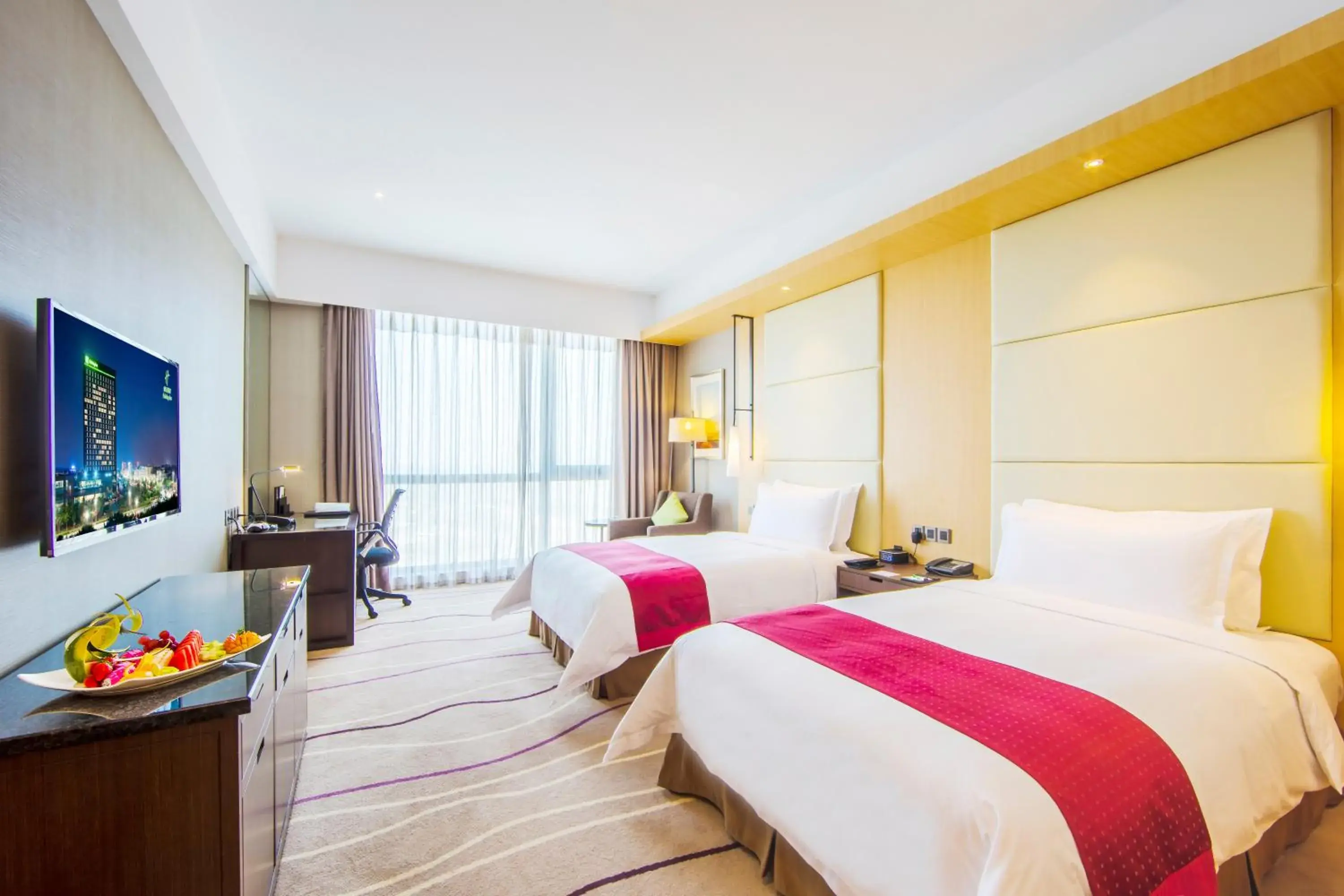 Photo of the whole room, Bed in Holiday Inn Putian Xiuyu by IHG Photo of the whole room, Bed in Holiday Inn Putian Xiuyu by IHG