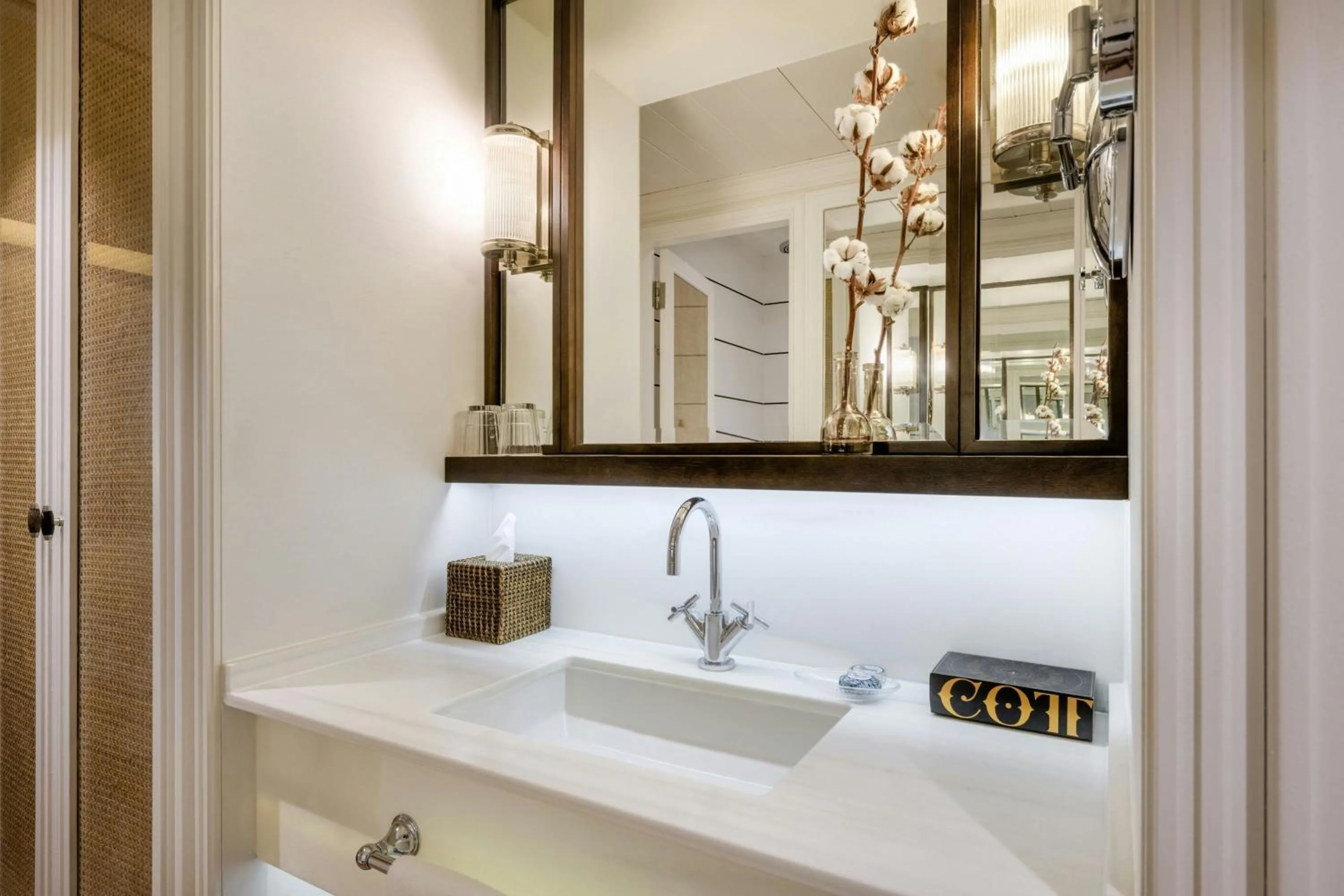 Photo of the whole room in Cotton House Hotel, Autograph Collection