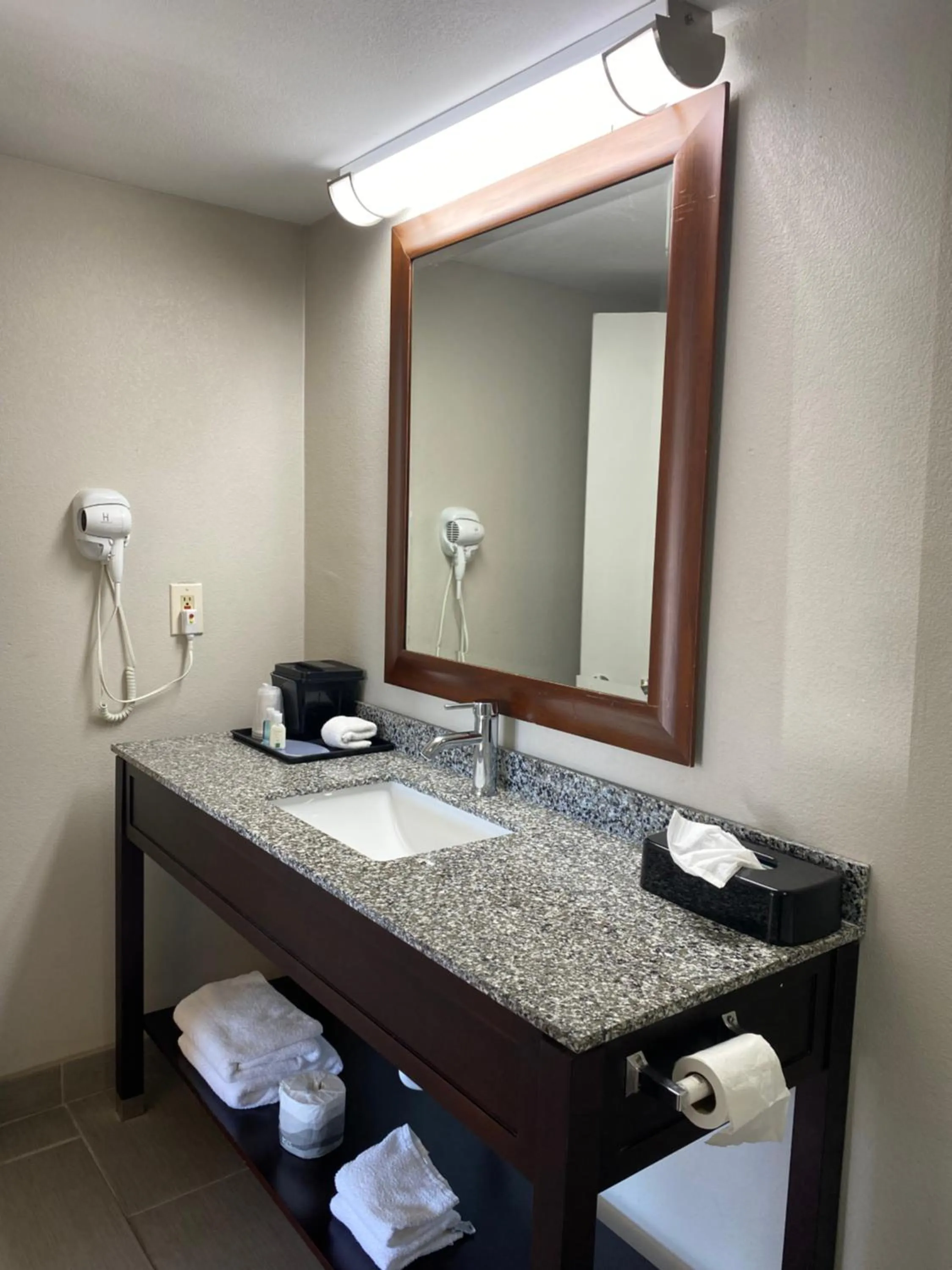 Bathroom in Cambridge Inn