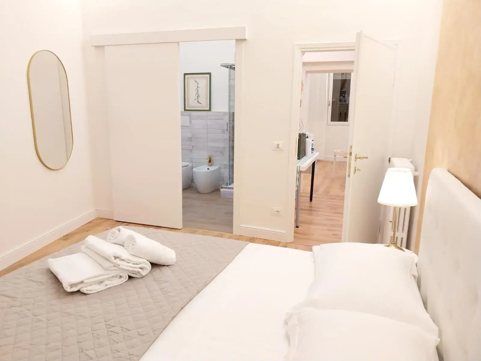 Double Room with Balcony - single occupancy in Romito 38 Double Room with Balcony - single occupancy in Romito 38