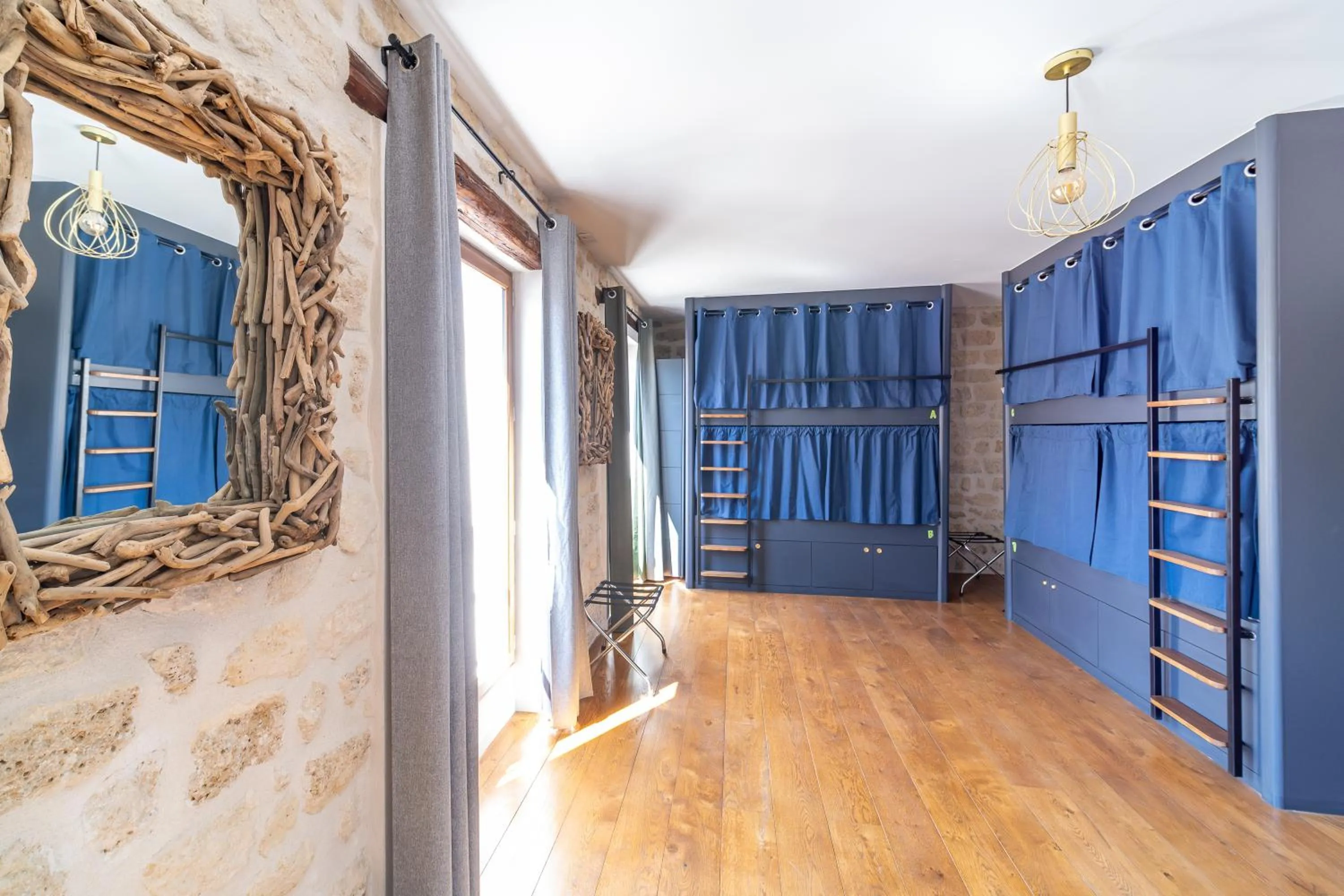 Photo of the whole room in FRATERNiTY-HOTEL