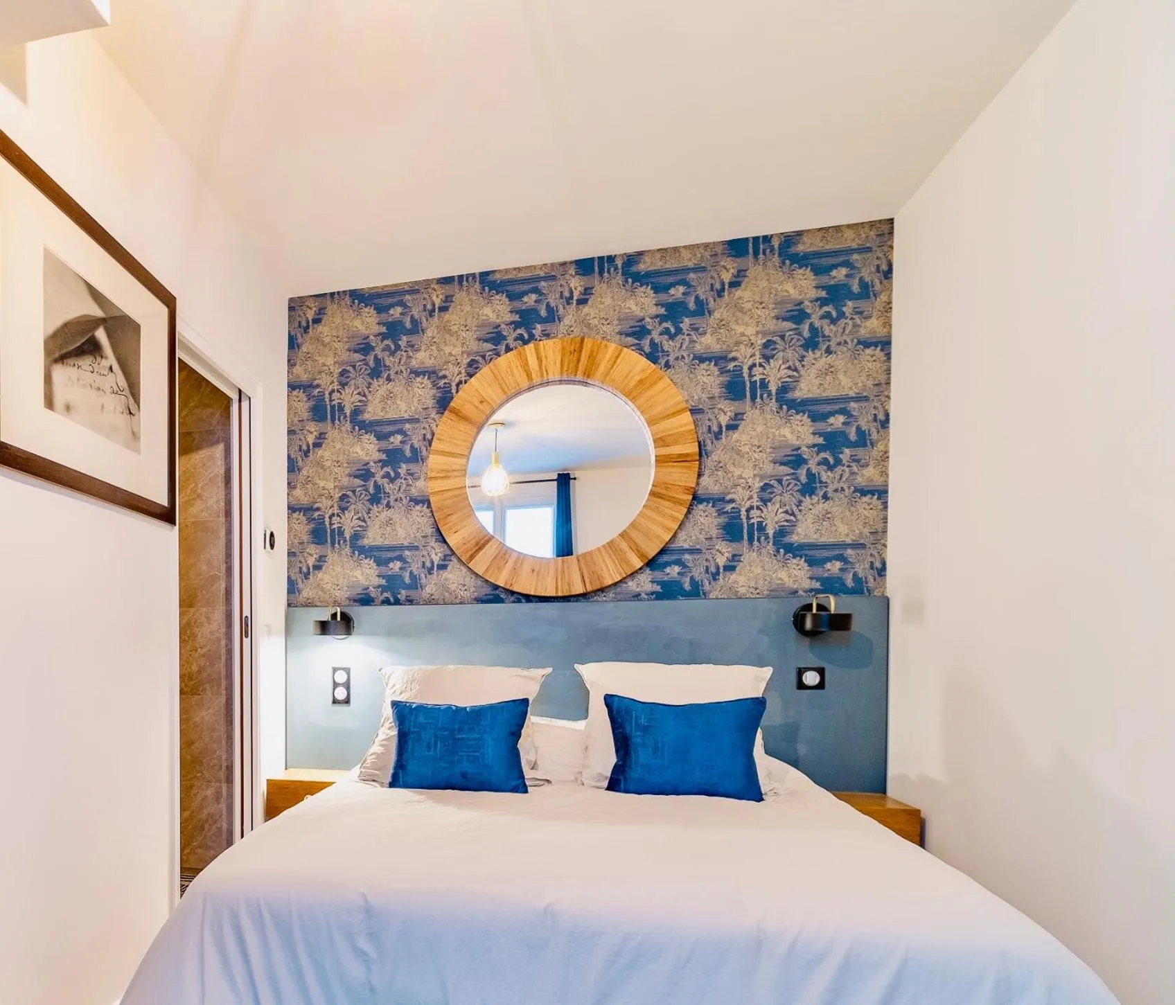 Bed in FRATERNiTY-HOTEL