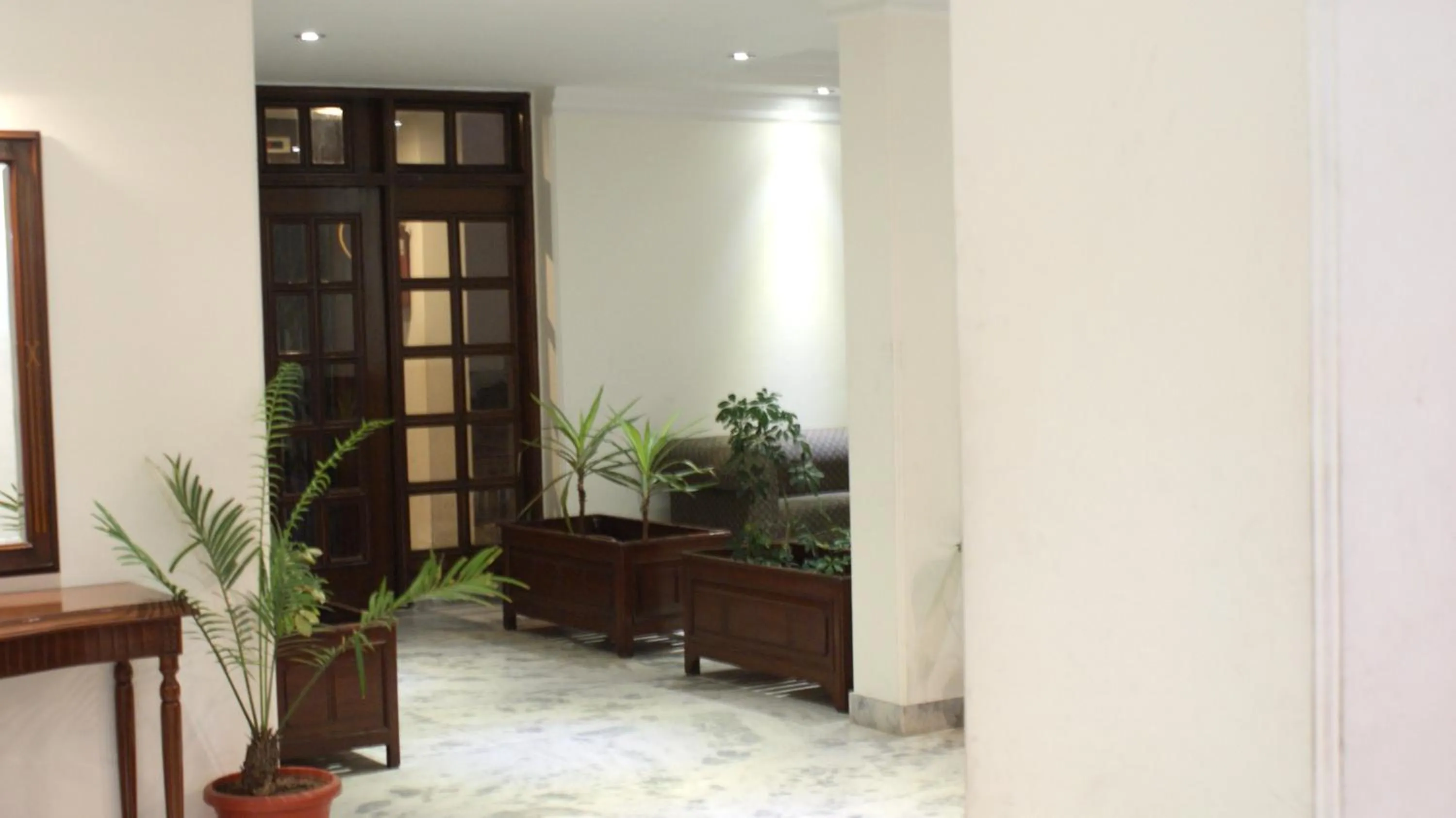 Area and facilities in Hotel Alpana