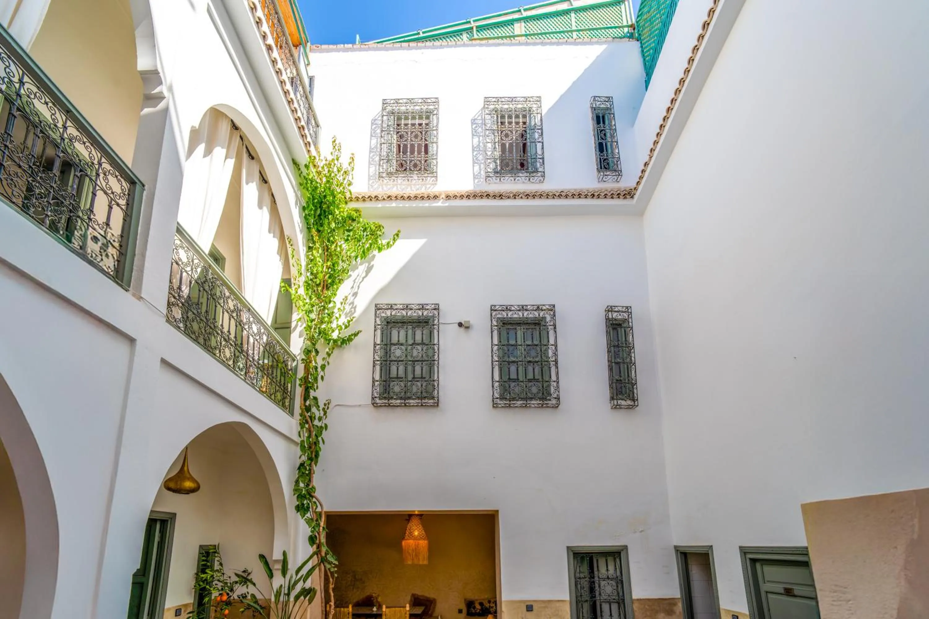 Property building in Riad Nafora