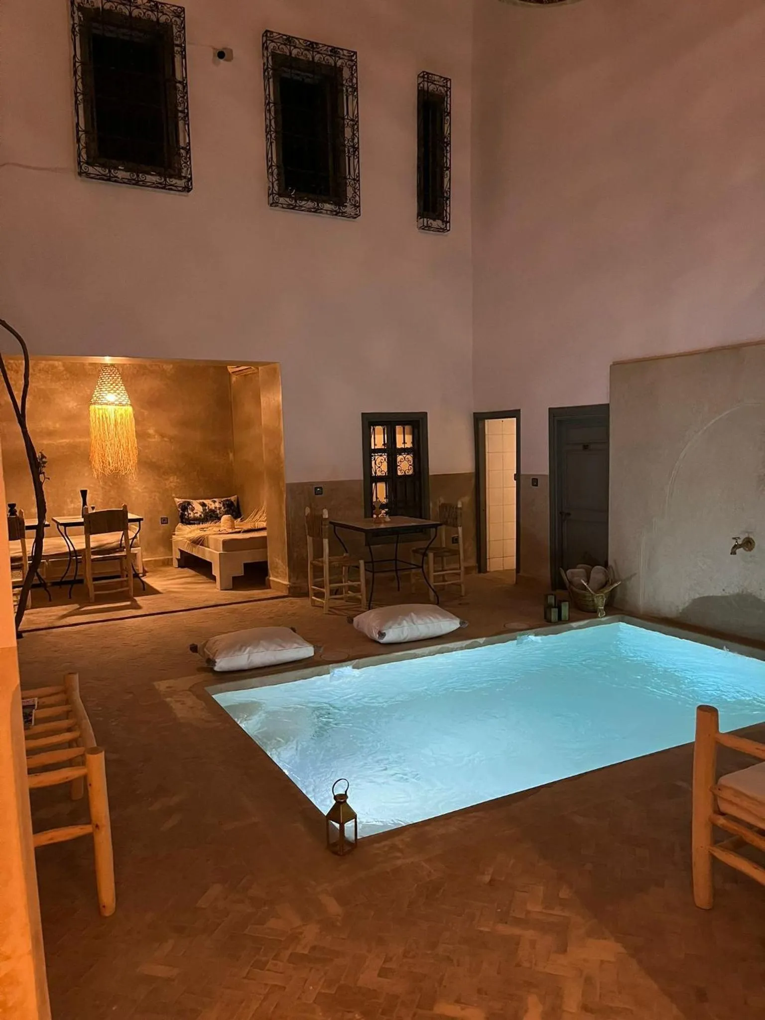 Swimming pool in Riad Nafora