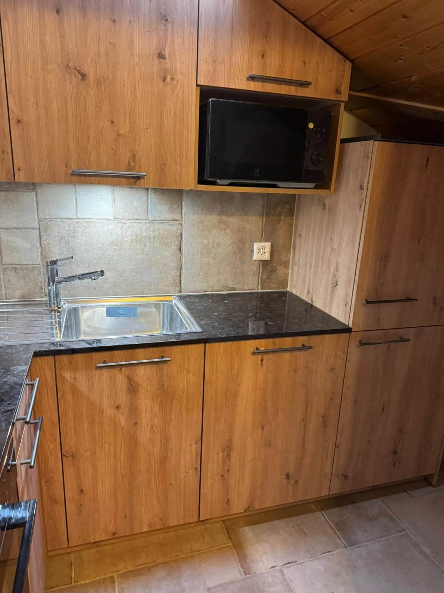 stove in Apartment 162 - Bristol