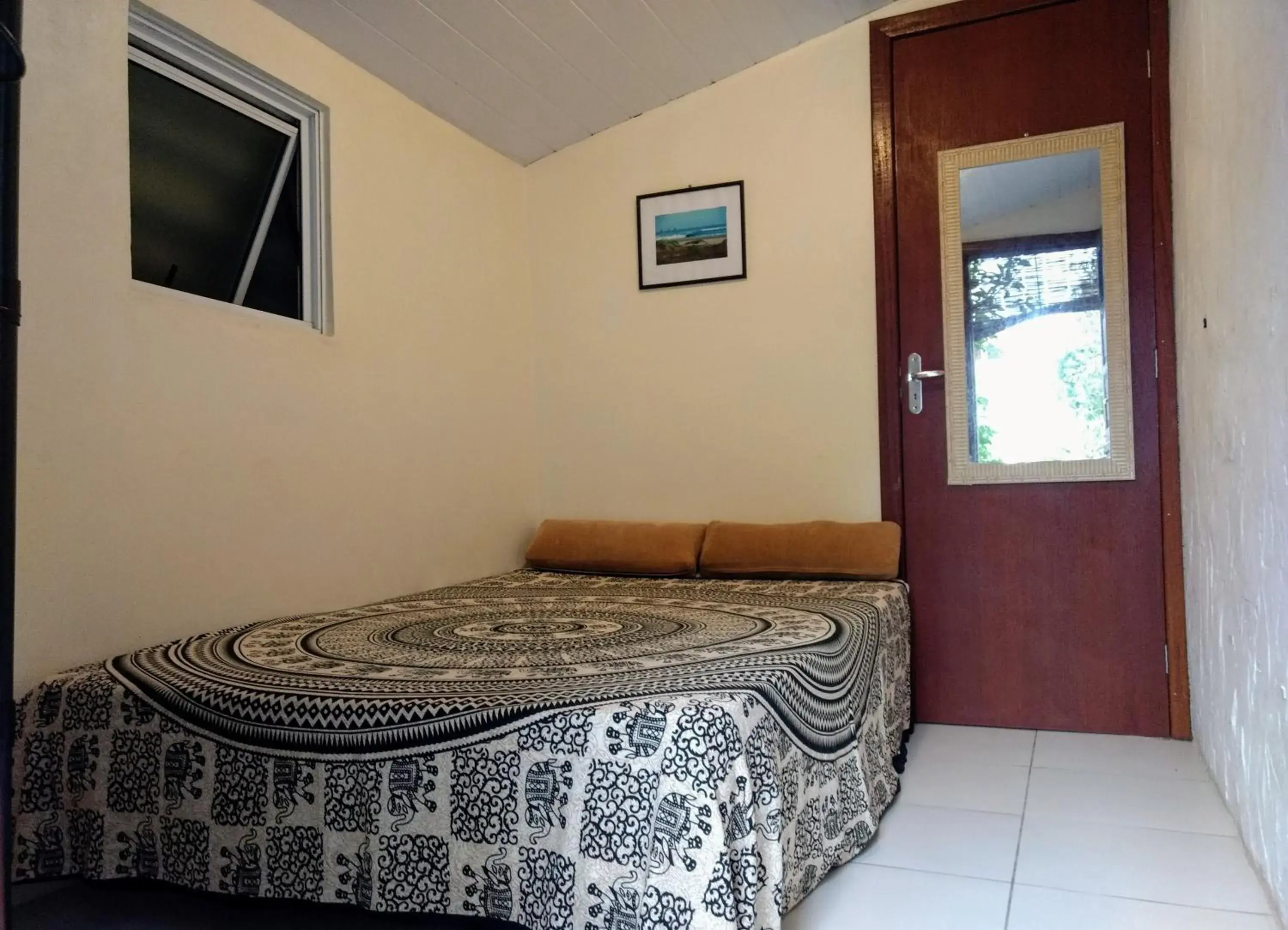 Junior Suite in Chalé do Tibet Vale da Utopia Praia de Cima Junior Suite in Chalé do Tibet Vale da Utopia Praia de Cima