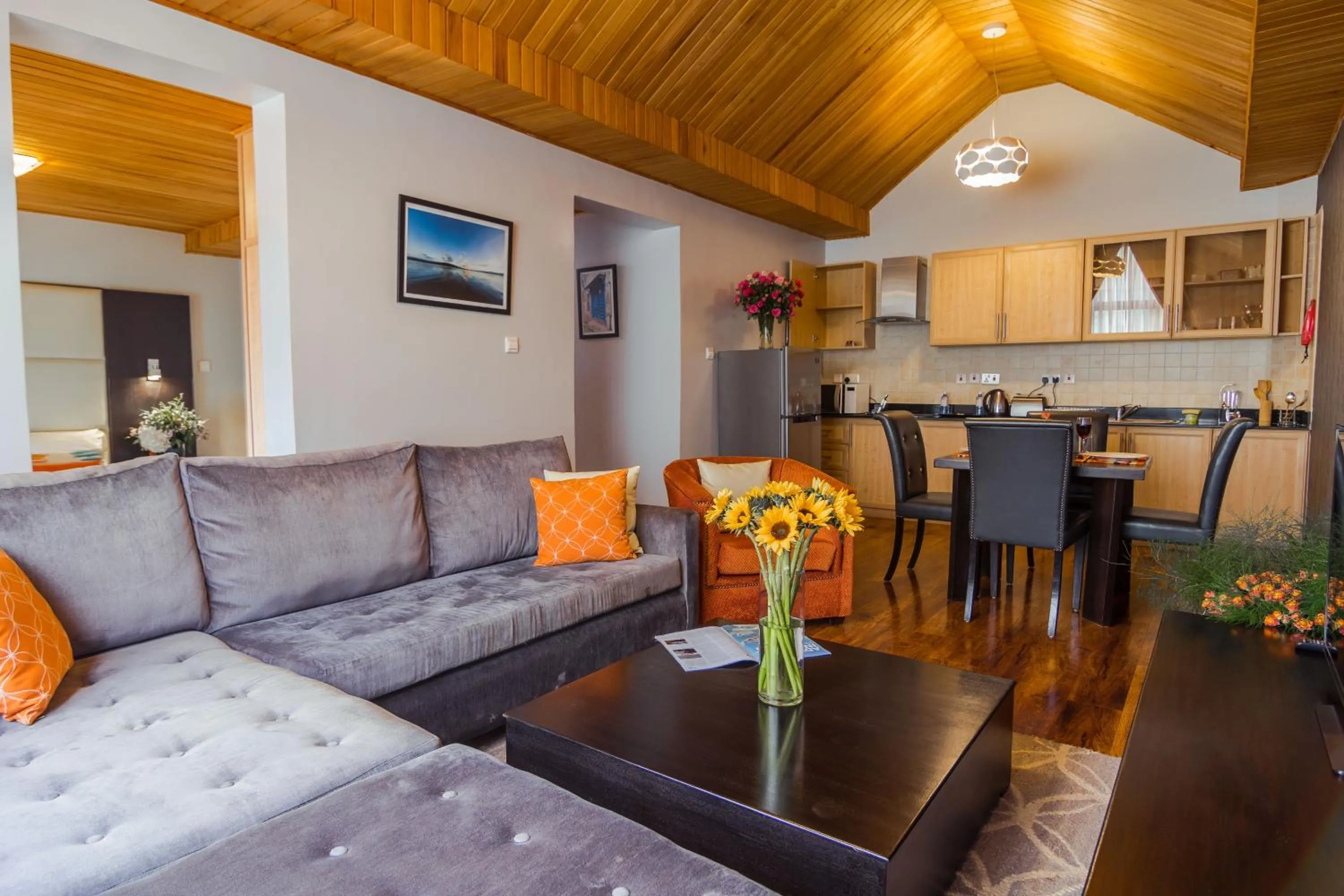 One Bedroom Penthouse Apartment in Nelson's Court Serviced Apartments