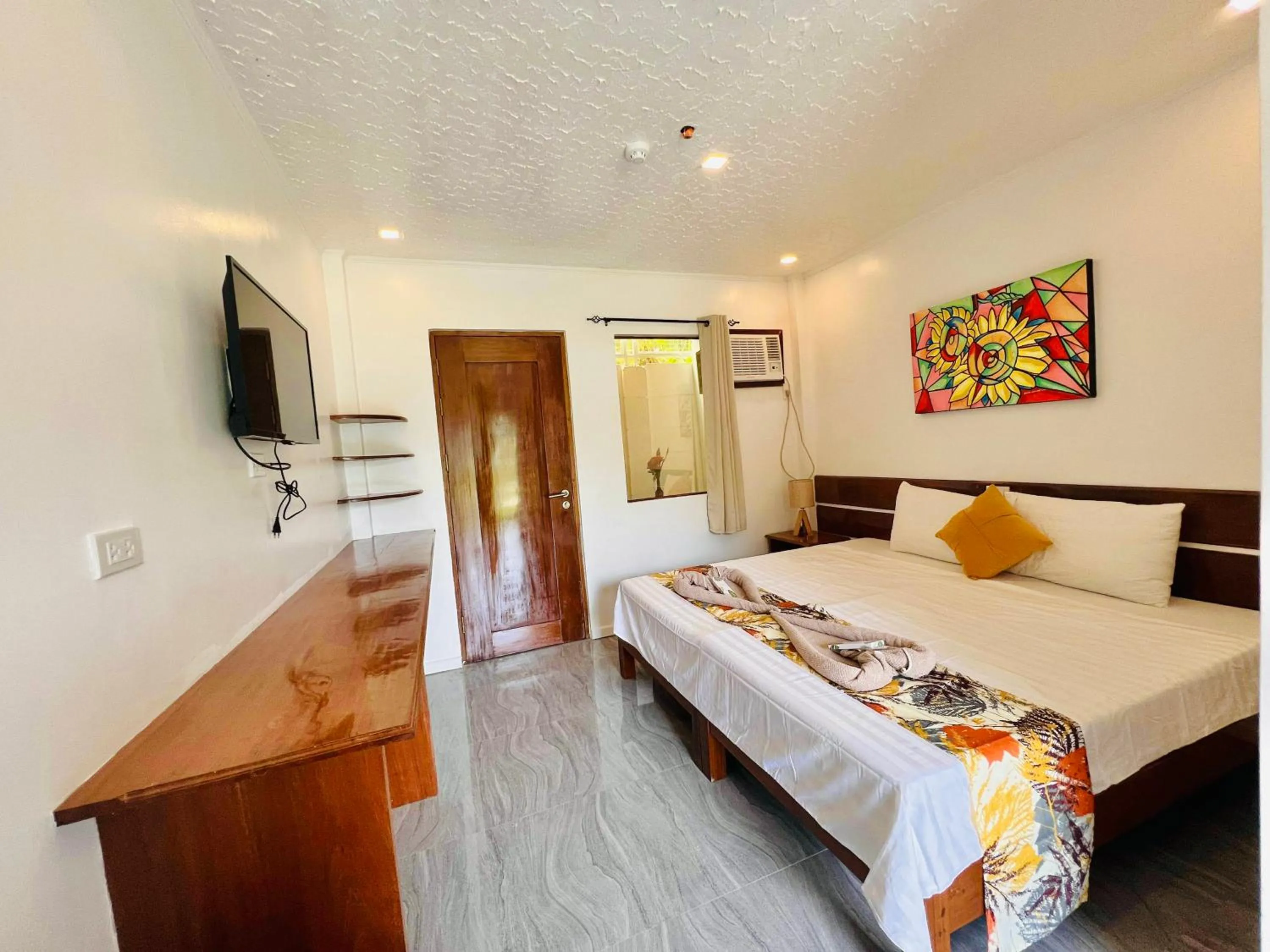 Bed in On Board Lifestyle Resort FREE MOTORBIKE