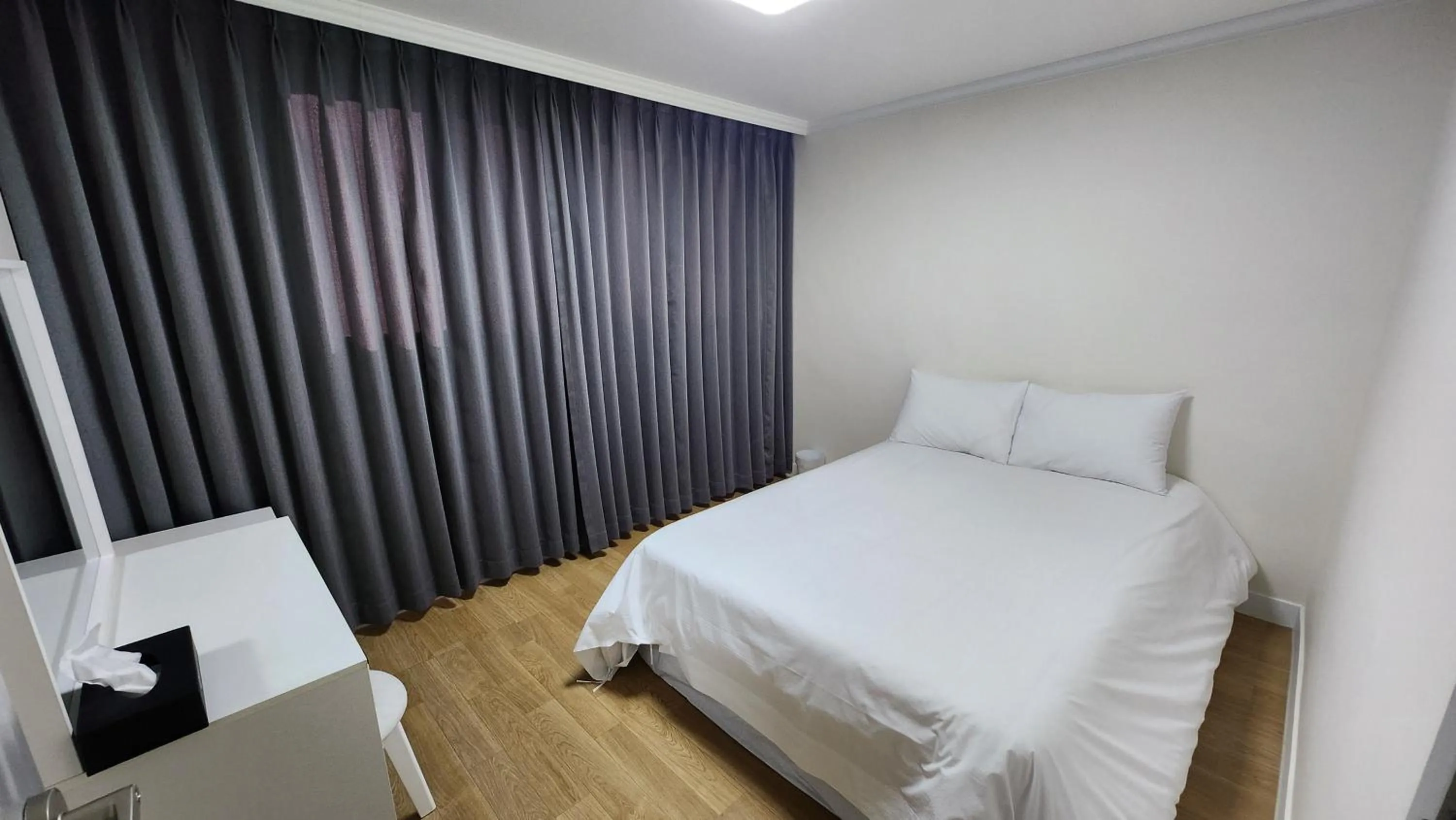 Bed in Elegance hotel hwangridan