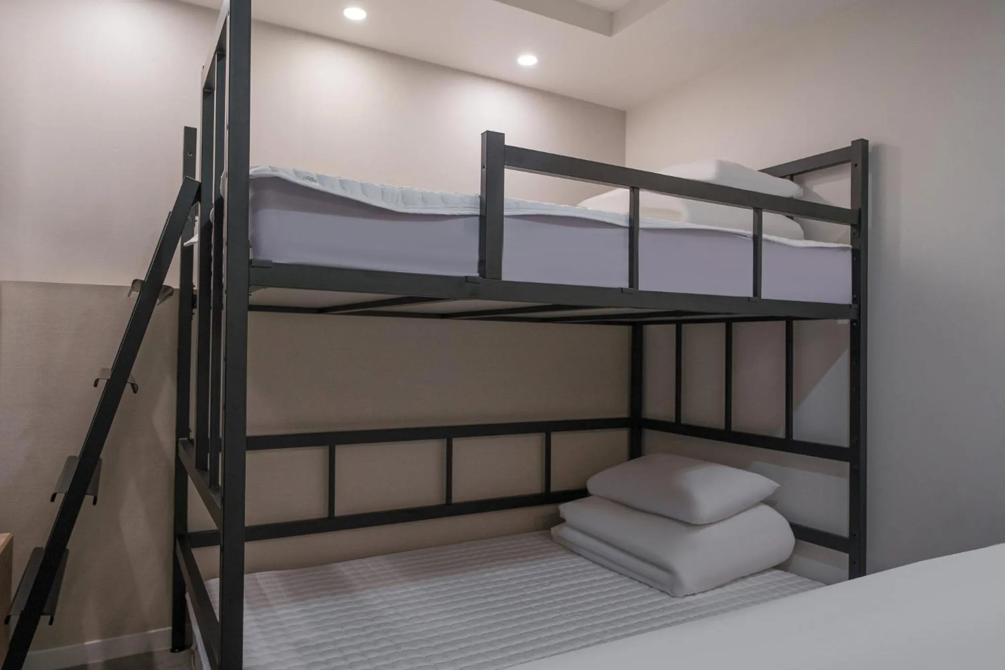 Bed in Elegance hotel hwangridan