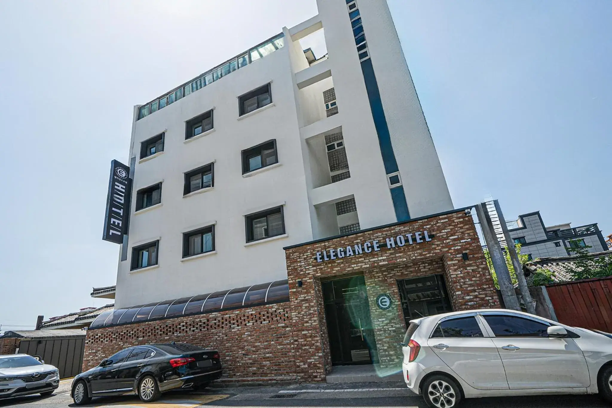 Property building in Elegance hotel hwangridan Property building in Elegance hotel hwangridan