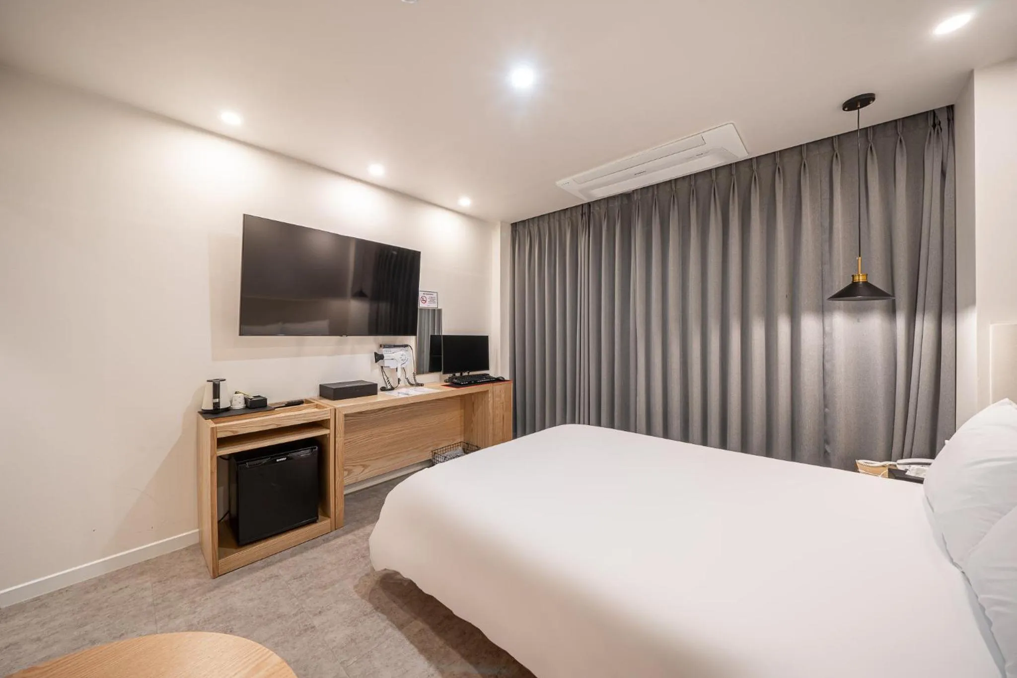 Bed in Elegance hotel hwangridan