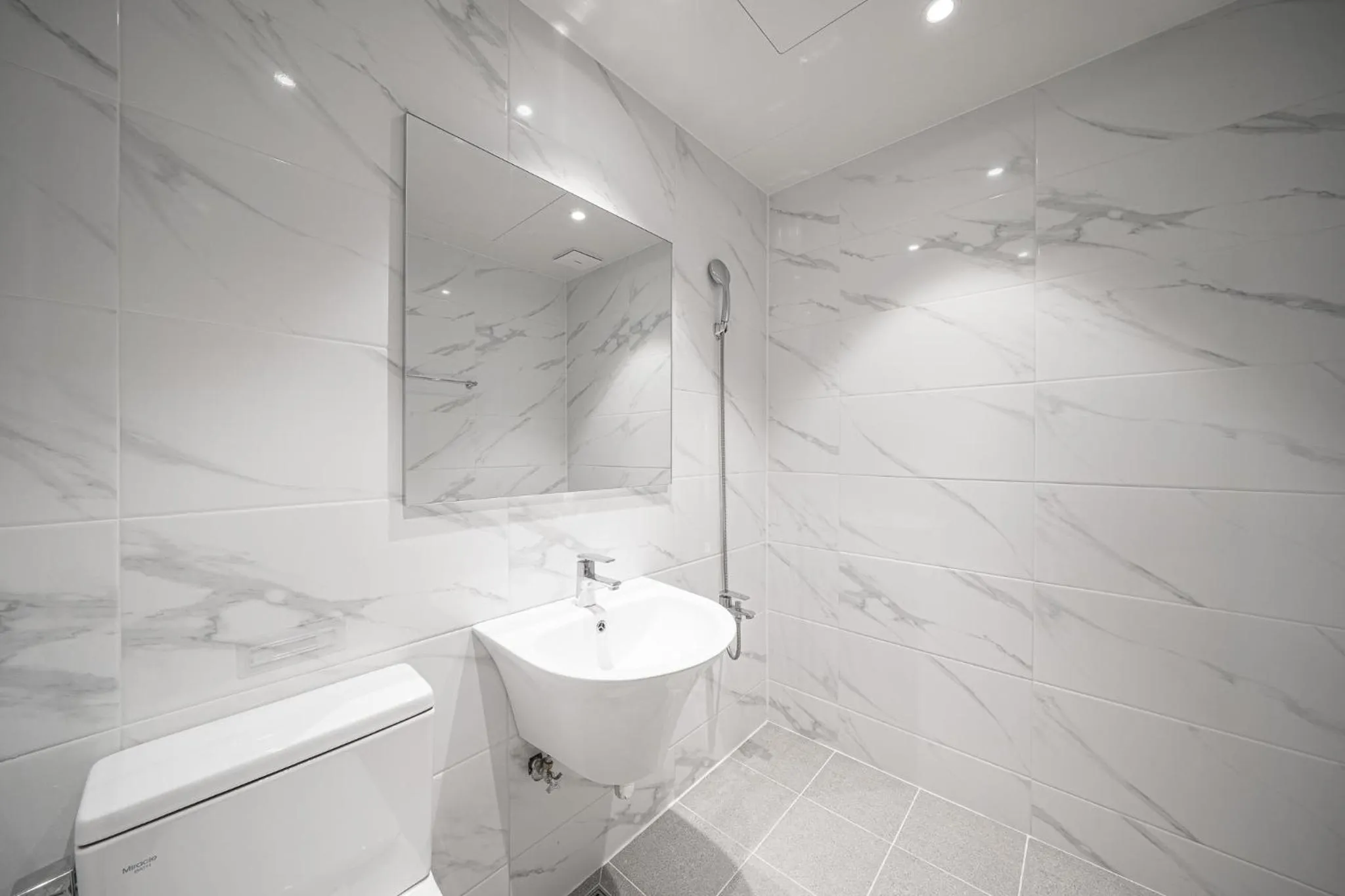 Elegance hotel hwangridan