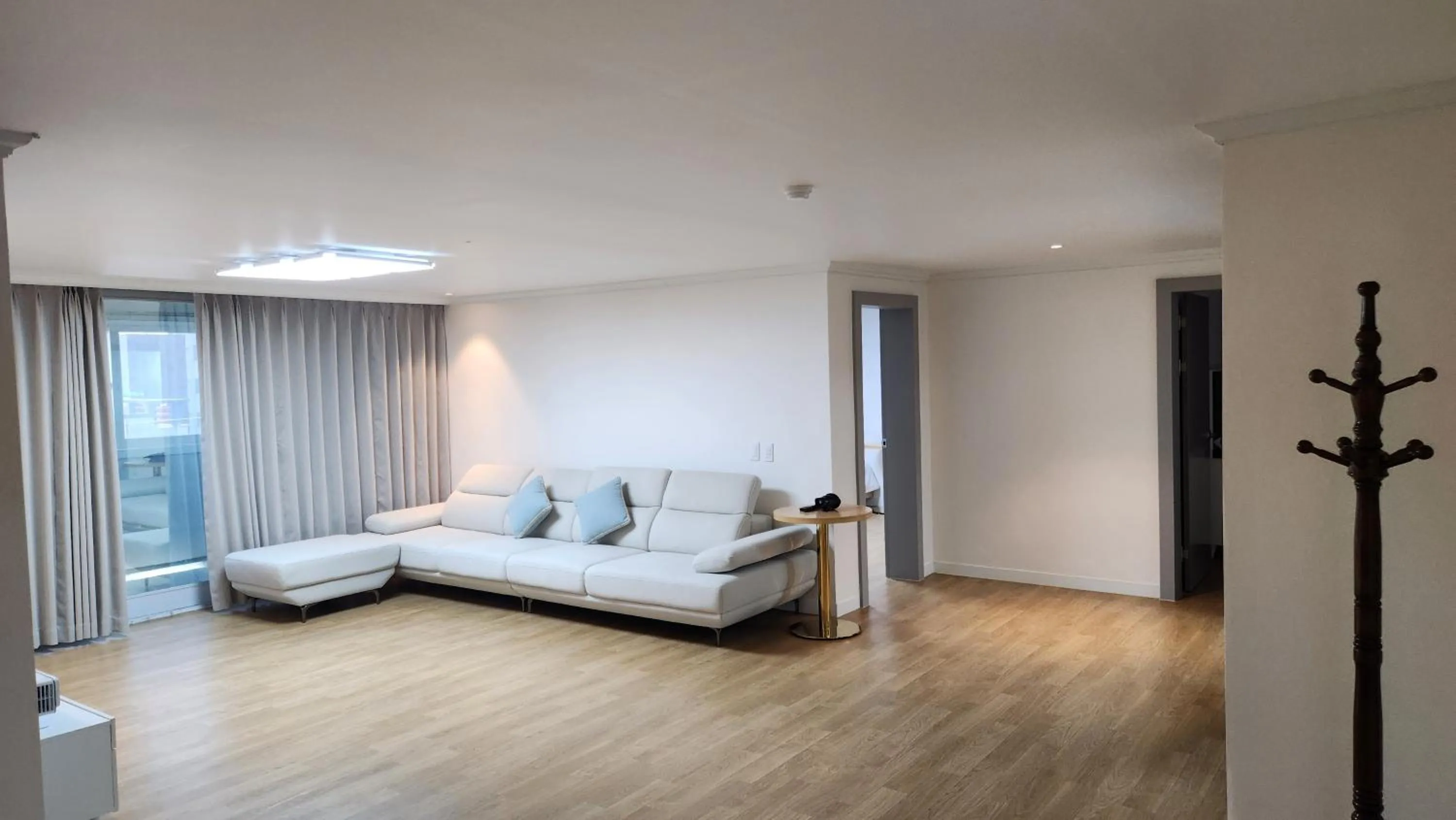 Bed in Elegance hotel hwangridan