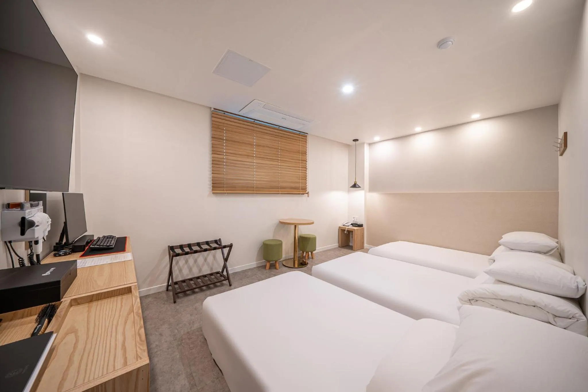 Bed in Elegance hotel hwangridan