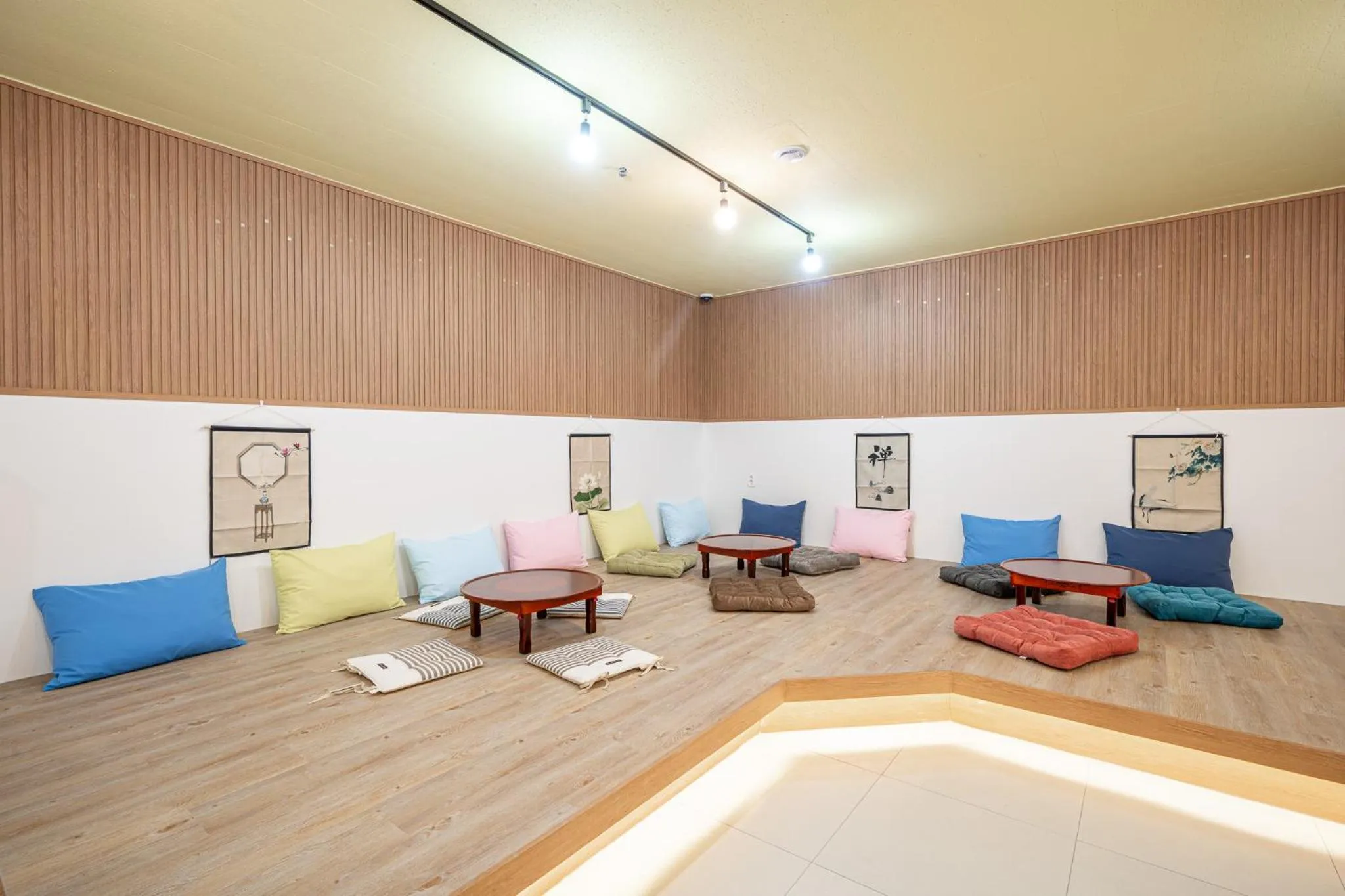 Seating area in Elegance hotel hwangridan