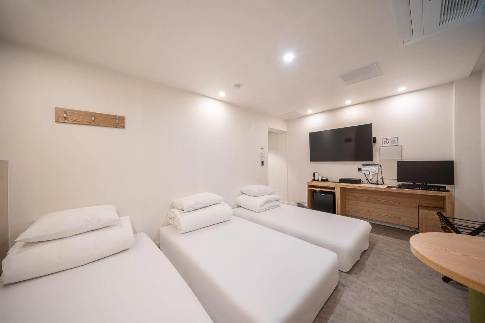 Bed in Elegance hotel hwangridan