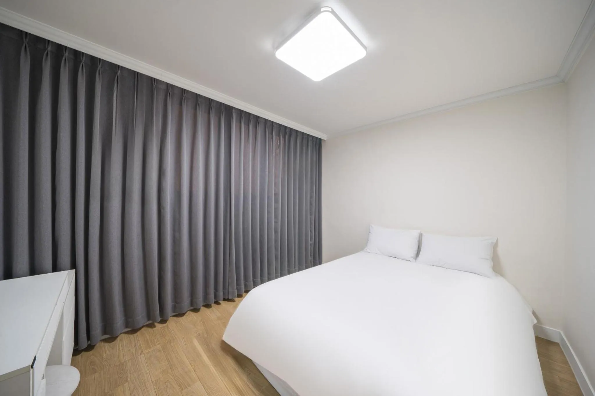 Bed in Elegance hotel hwangridan