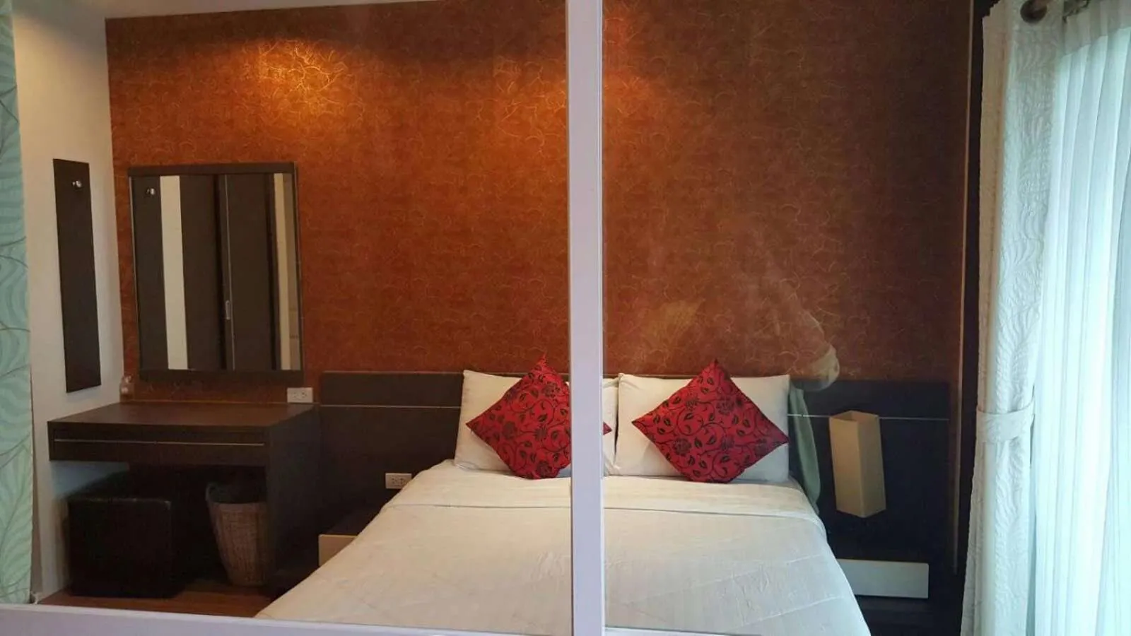 Bed in Phuket Villa Patong