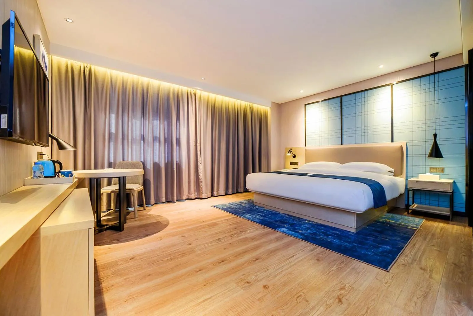 Photo of the whole room, Bed in Echarm Hotel Chongqing Dadukou Commercial Center Xinshancun Metro Station Branch