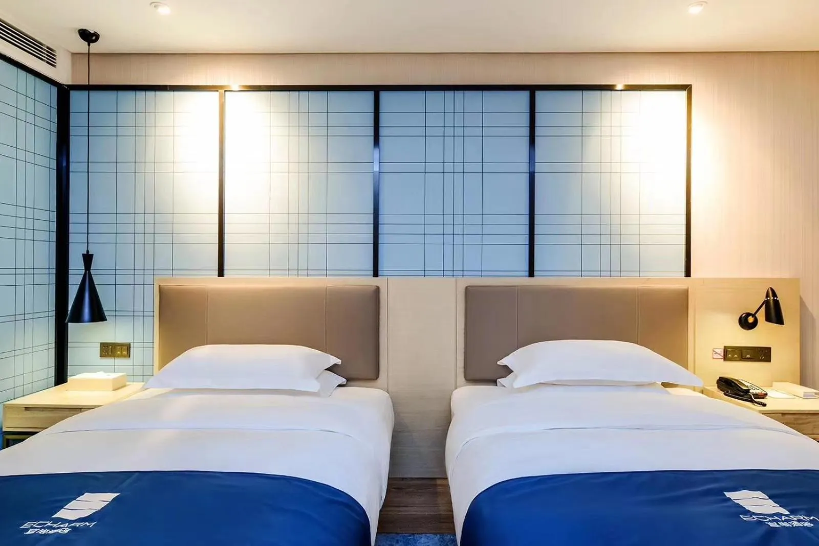 Bed in Echarm Hotel Chongqing Dadukou Commercial Center Xinshancun Metro Station Branch