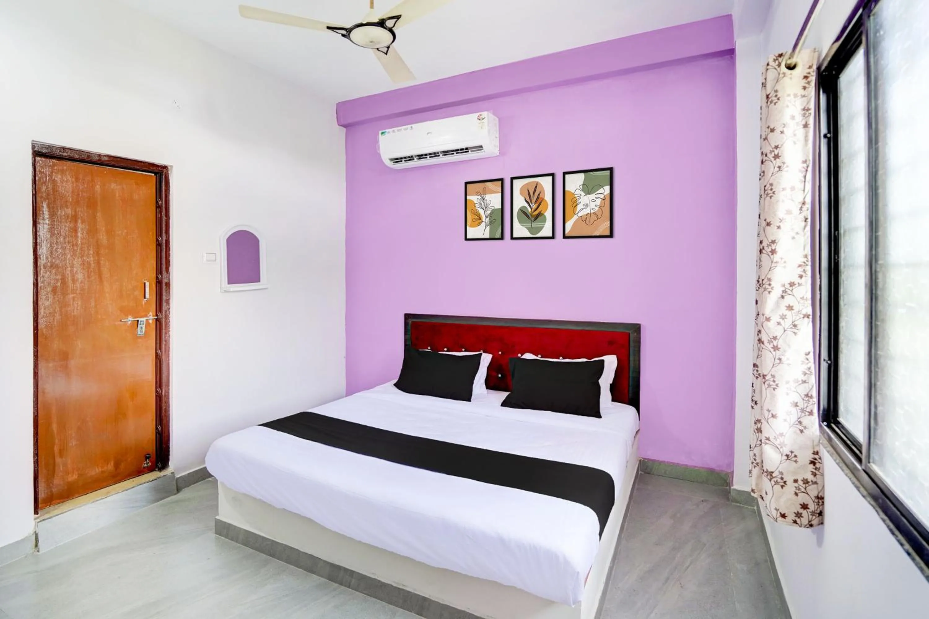 HOTEL O S S STAY INN