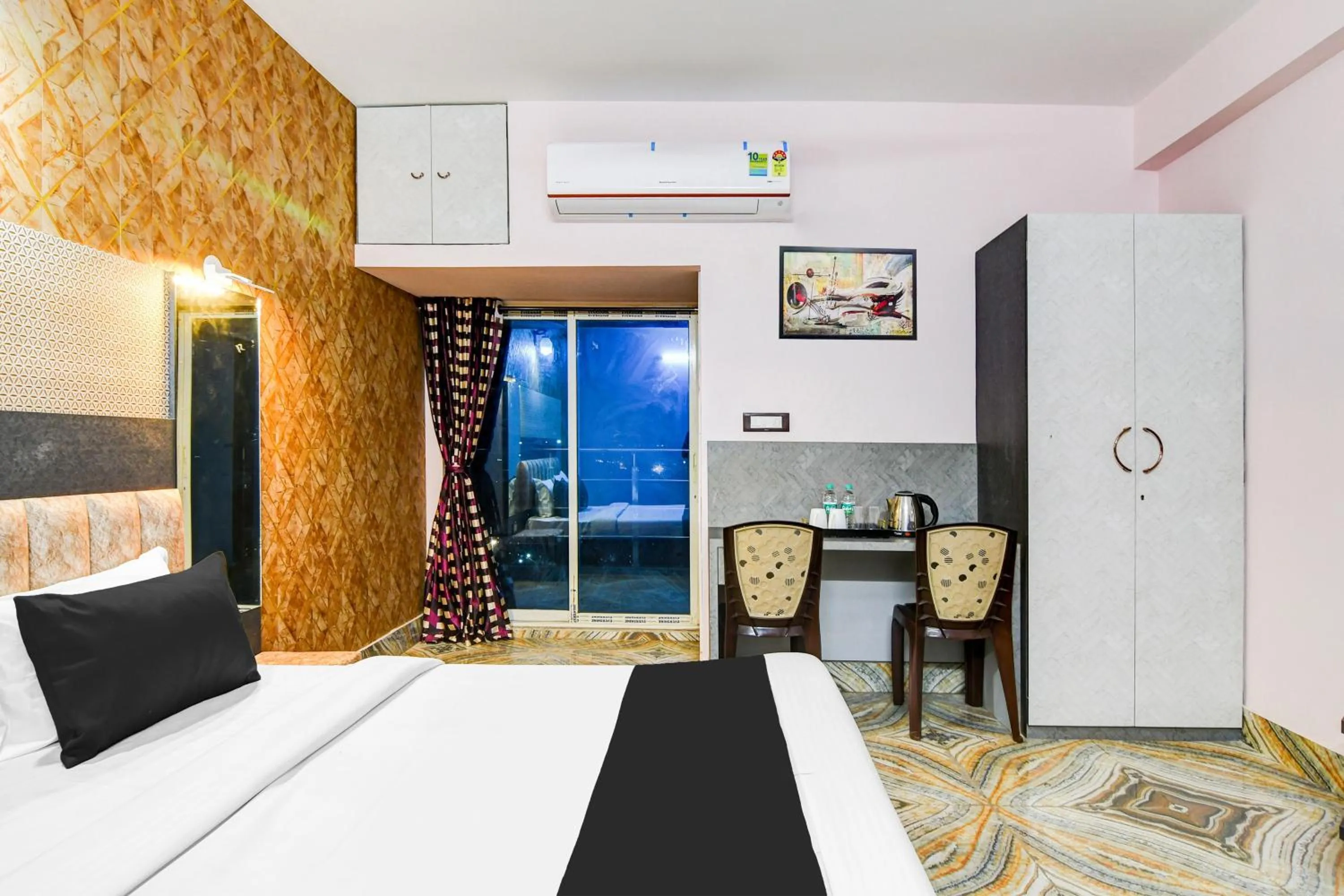 Bedroom, Bed in Hotel O Fifteen