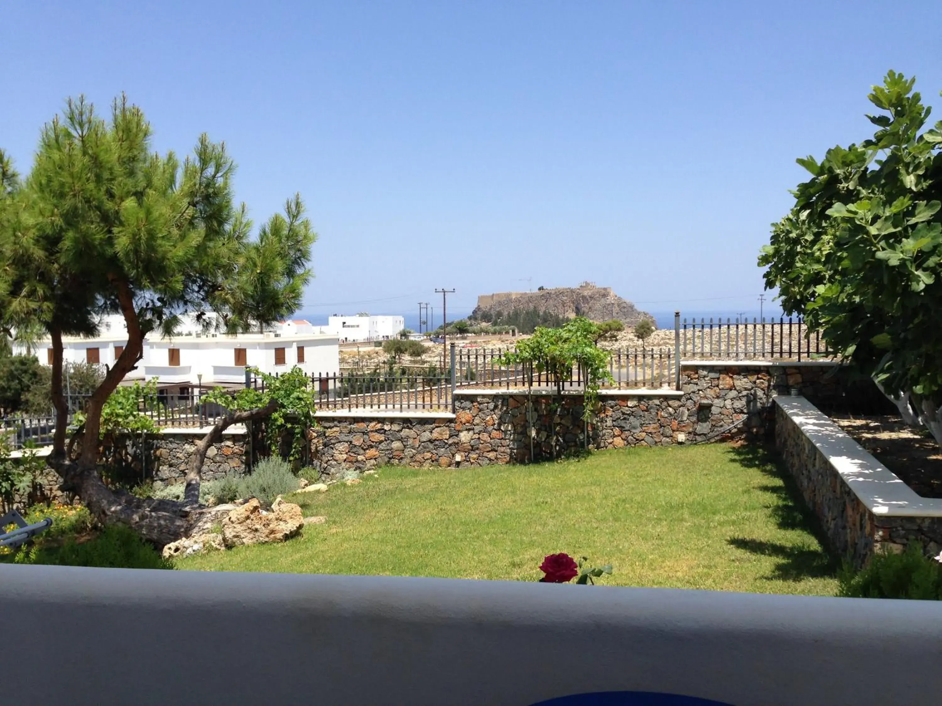 Facade/entrance in 'Lindian Myth' Sea View Studios Facade/entrance in 'Lindian Myth' Sea View Studios