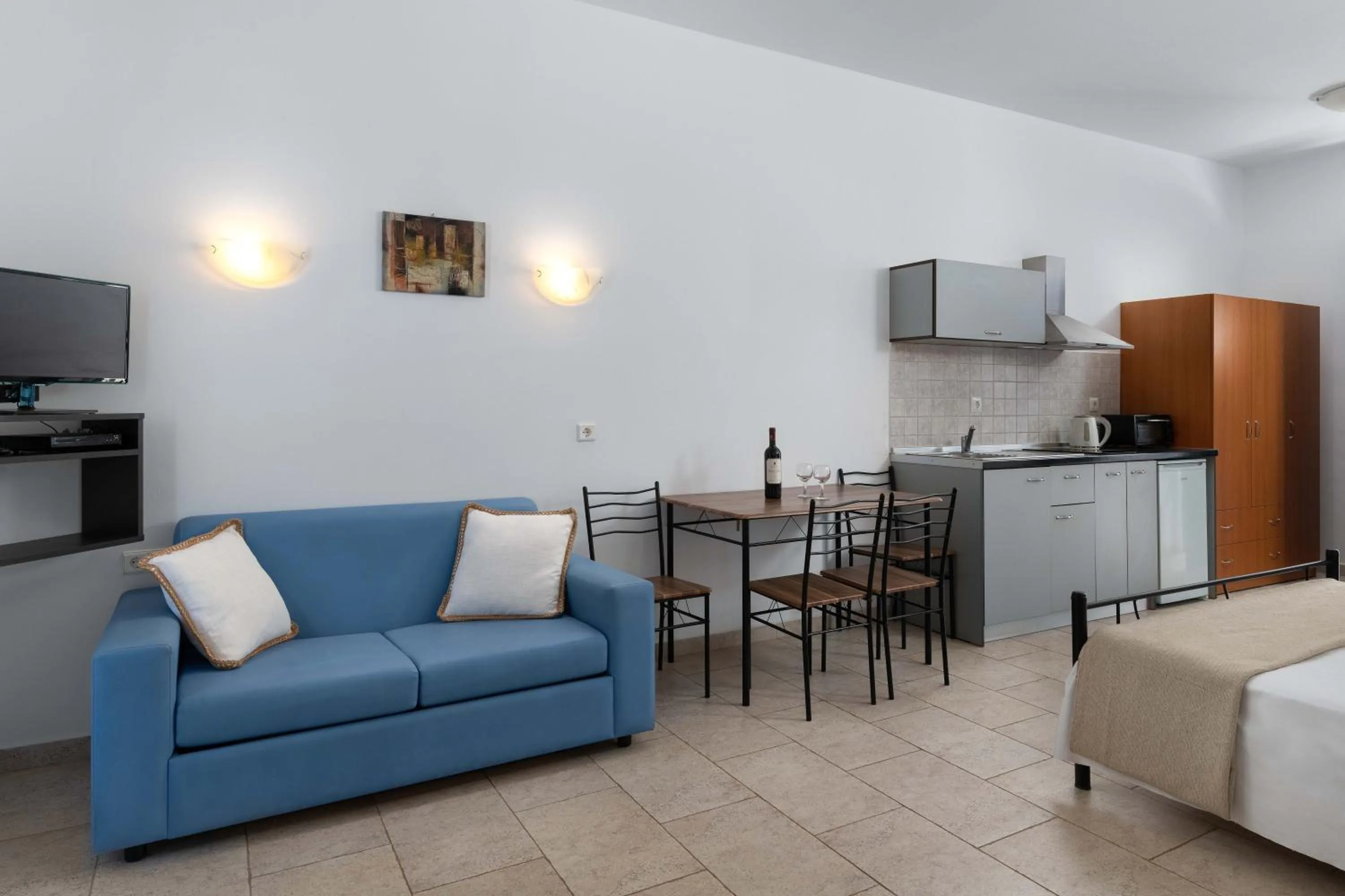 'Lindian Myth' Sea View Studios