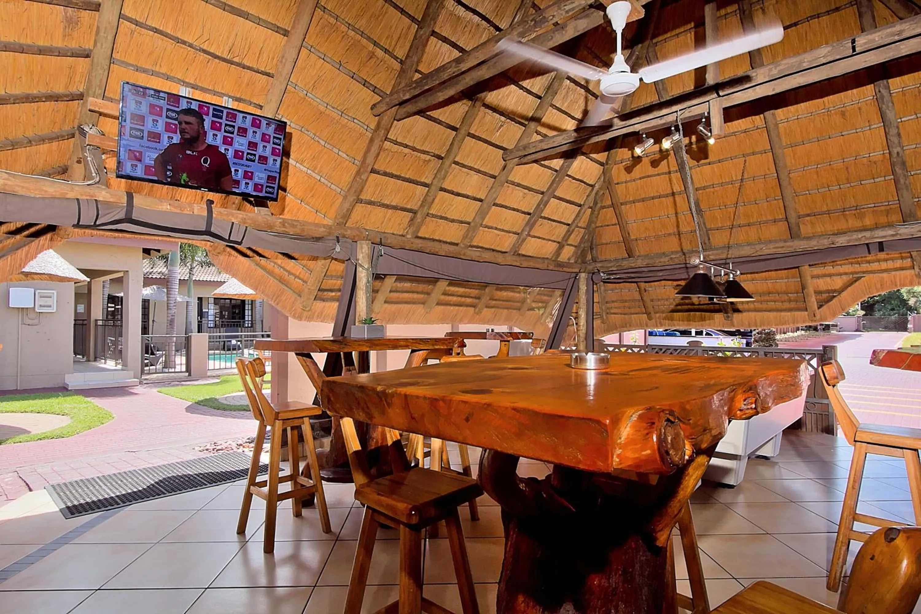 Lounge or bar in Gecko Inn